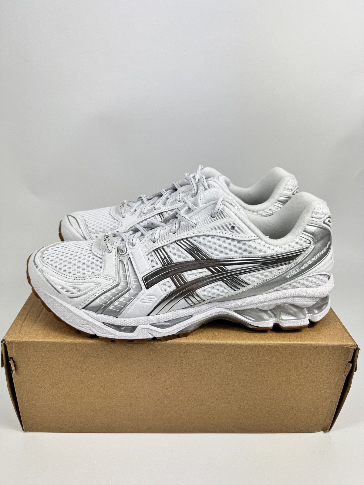 Asics + A.P.C GEL KAYANO 14 SNEAKERS Size US 11.5 / EU 44-45 - 2 Thumbnail
