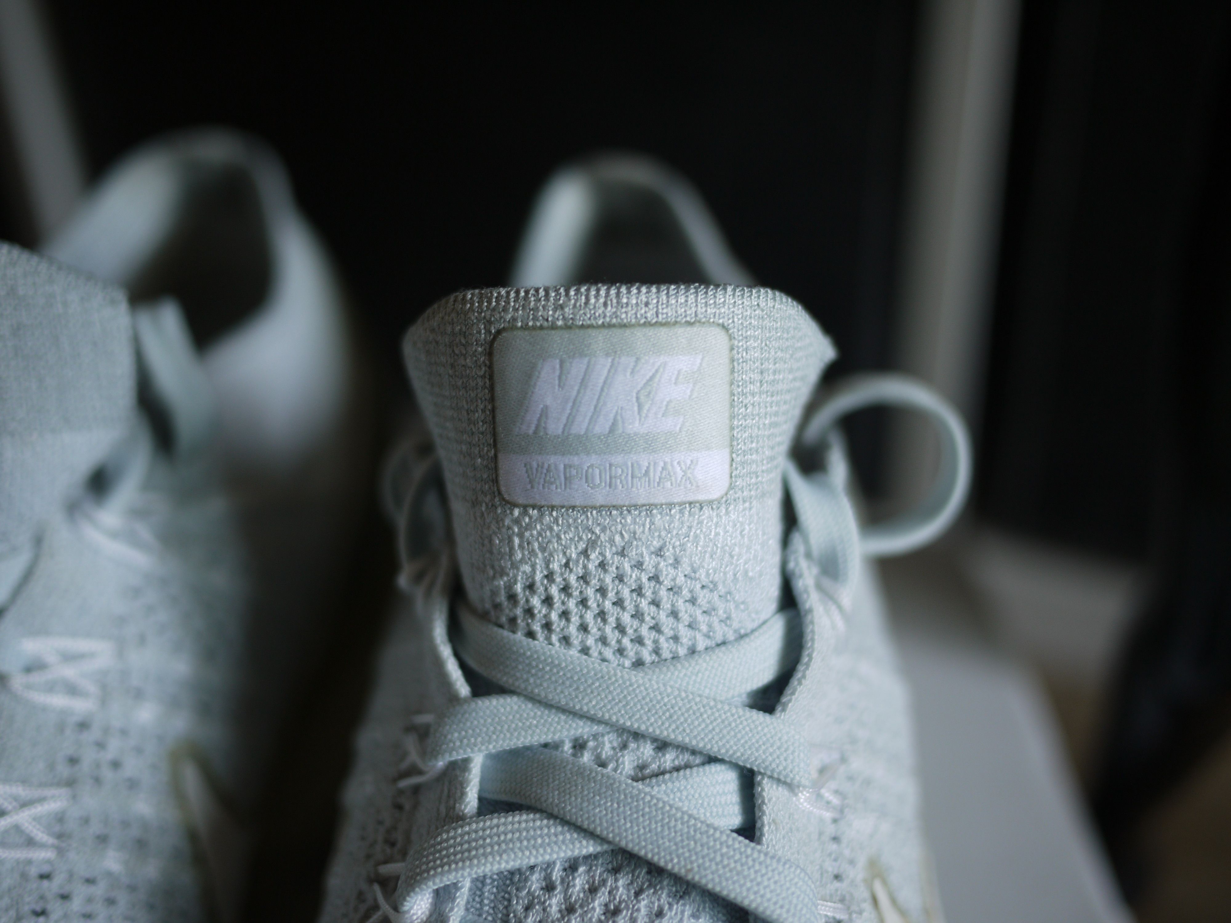 Nike NIKE AIR VAPORMAX OG PLATINUM '17 Size US 10 / EU 43 - 2 Thumbnail