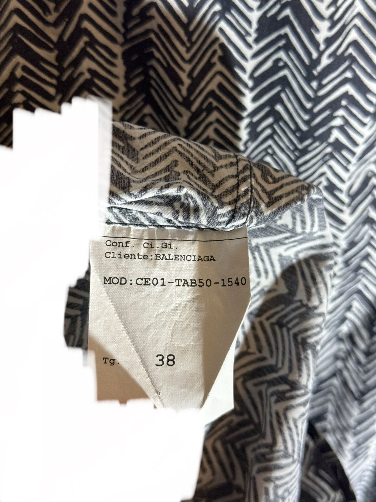 Balenciaga sample balenciaga printed shirt 38 men Size US S / EU 44-46 / 1 - 3 Thumbnail
