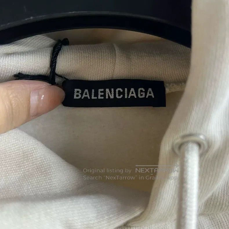 Balenciaga Balenciaga Off-white solid fleece hooded pullover sweatshi Size US M / EU 48-50 / 2 - 2 Thumbnail