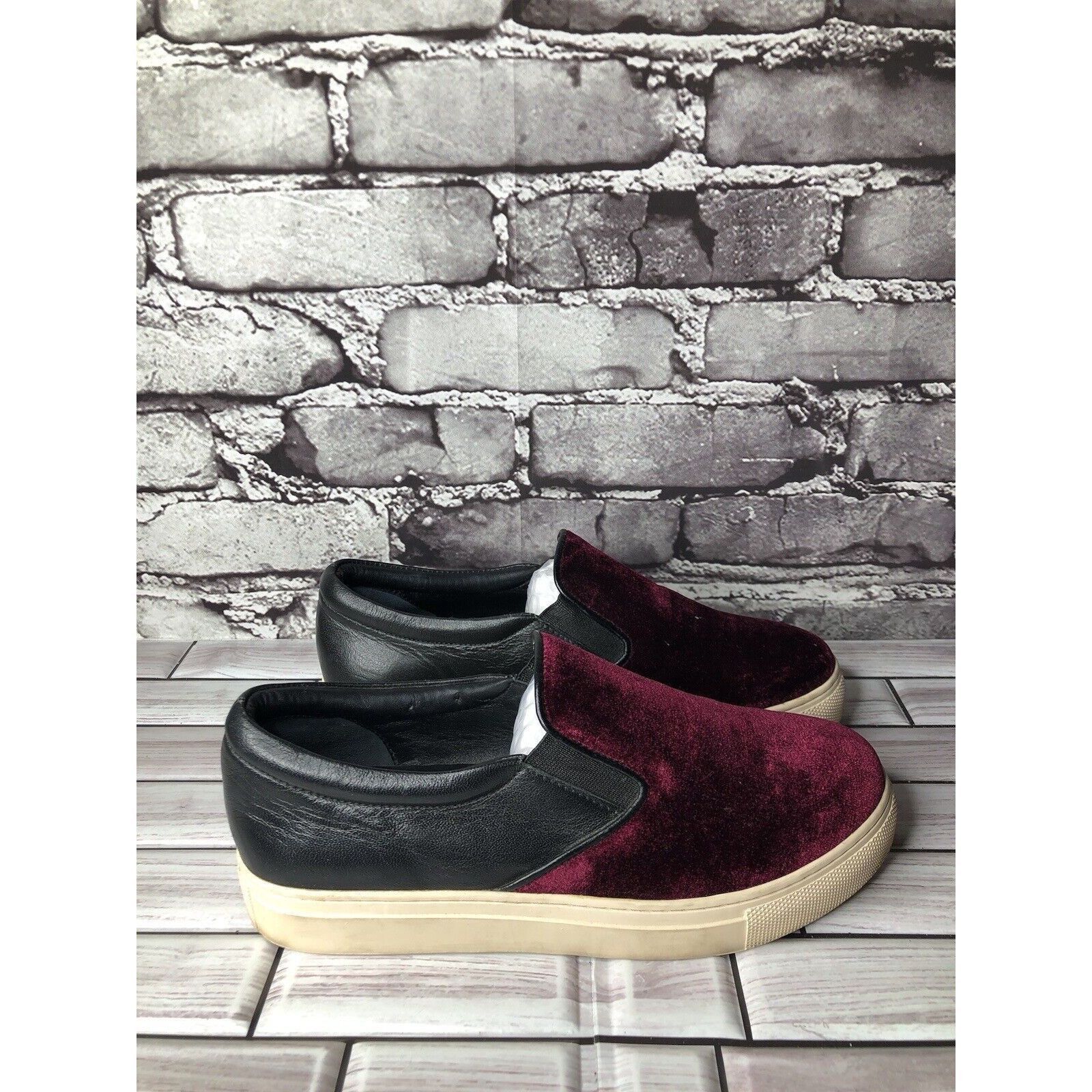 Barneys New York Barney’s New York Red Velvet Suede Slip On Casual Sneakers S Size US 6 / IT 36 - 4 Thumbnail