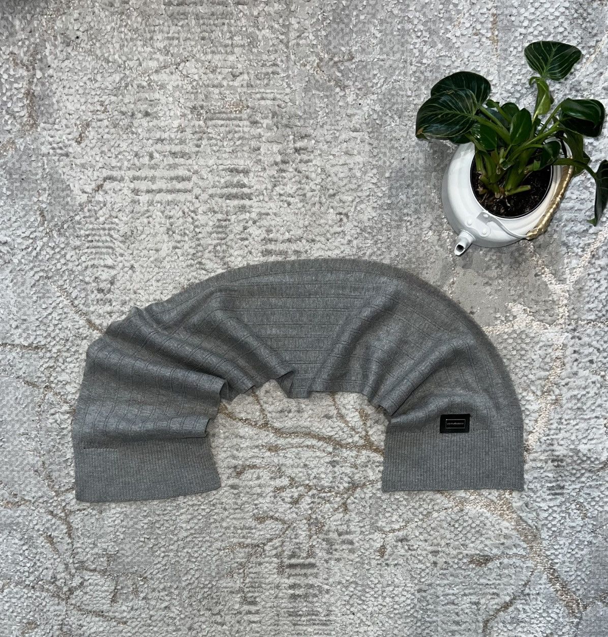 DOLCE $ GABBANA VINTAGE SCARF MUFFLER