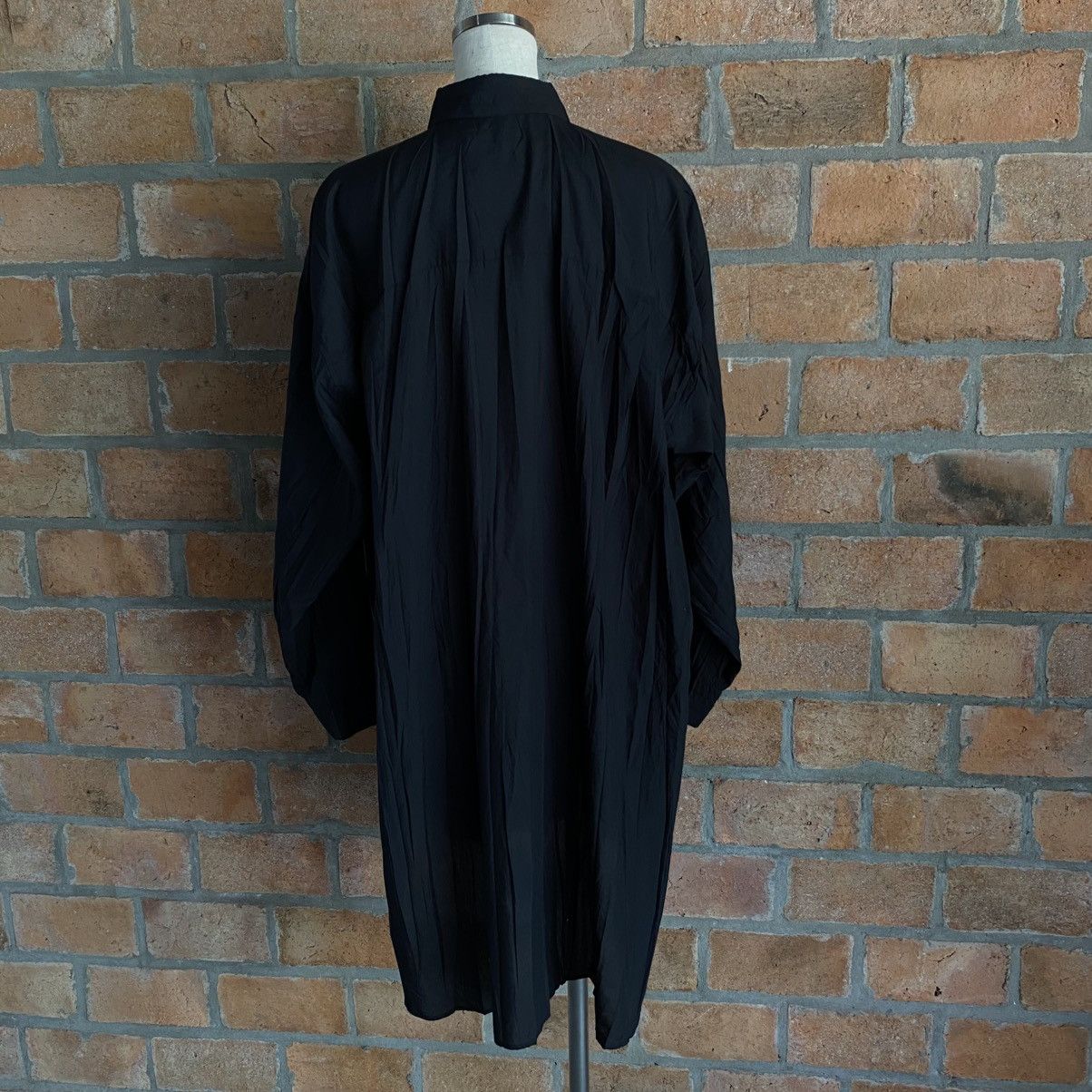 Issey Miyake ISSEY MIYAKE Black Pleated Oversized Dress Shirt Size XS / US 0-2 / IT 36-38 - 13 Thumbnail
