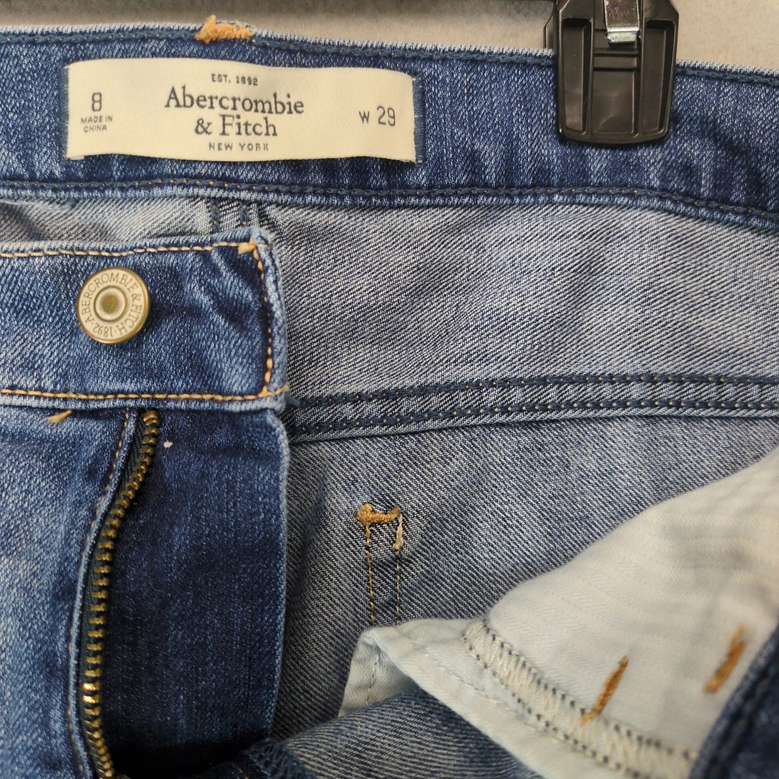 Abercrombie & Fitch Abercrombie & Fitch Destroyed Jeans Women's 8R 34x28" Ankle Size 30" / US 8 / IT 44 - 3 Thumbnail