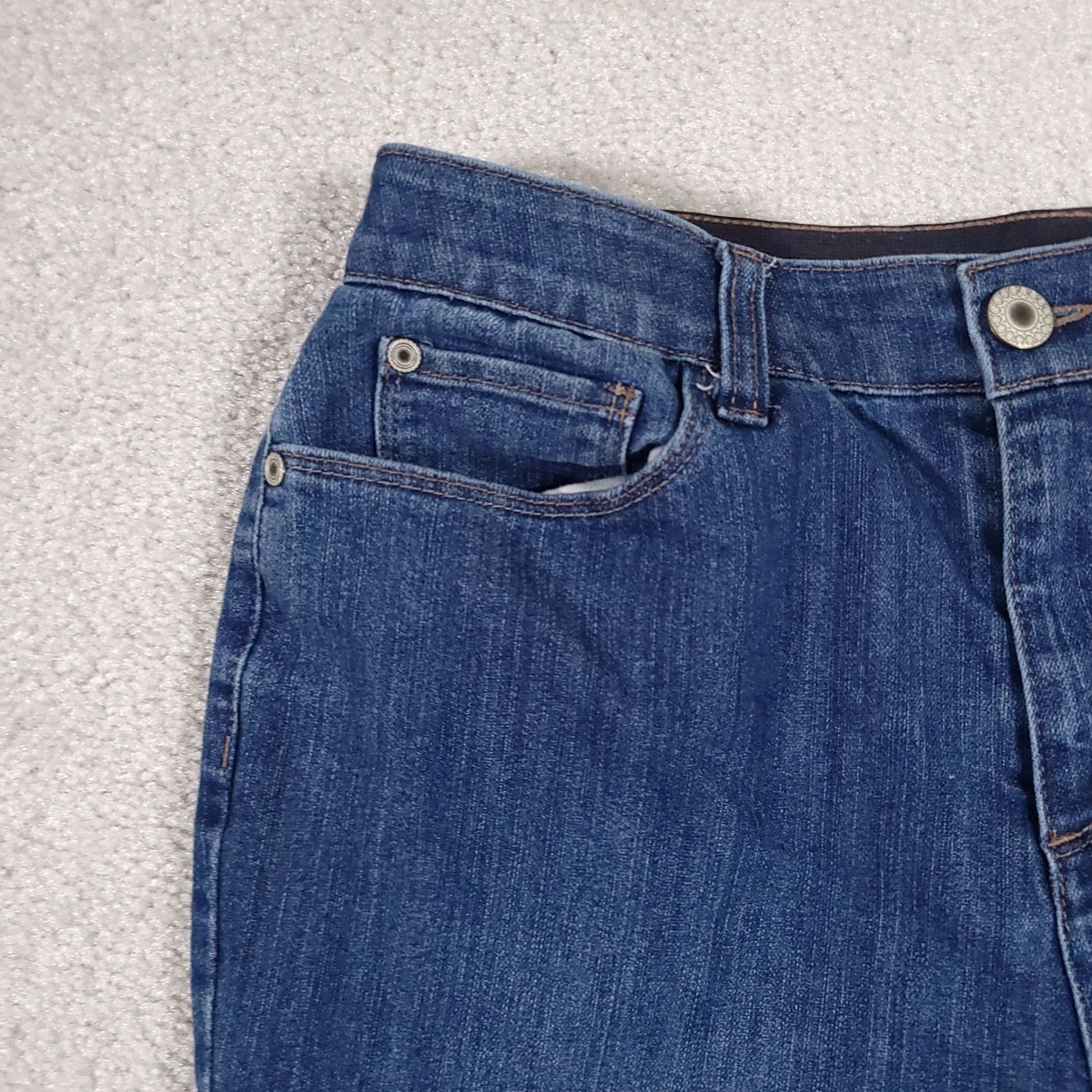 Vintage Christopher & Banks Capri Jeans Women's 4 Regular Denim Capri Jeans Blue 29 Waist Mid Rise 5-Pocket Stretch Size 27" / US 4 / IT 40 - 4 Thumbnail