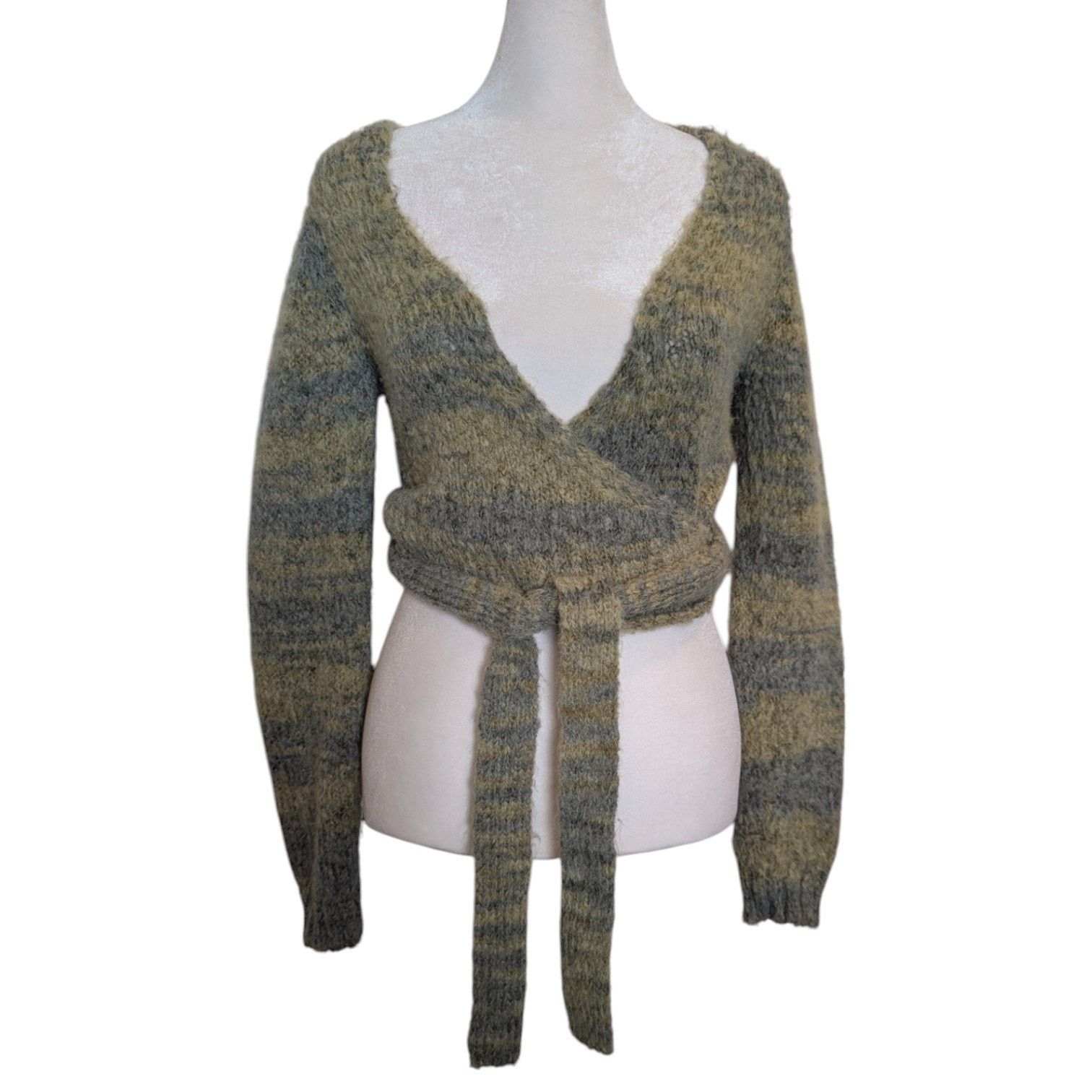 Cotton On Cotton On Green Space Mohair Knit Pullover Crop Cardigan Size XS / US 0-2 / IT 36-38 - 1 Thumbnail