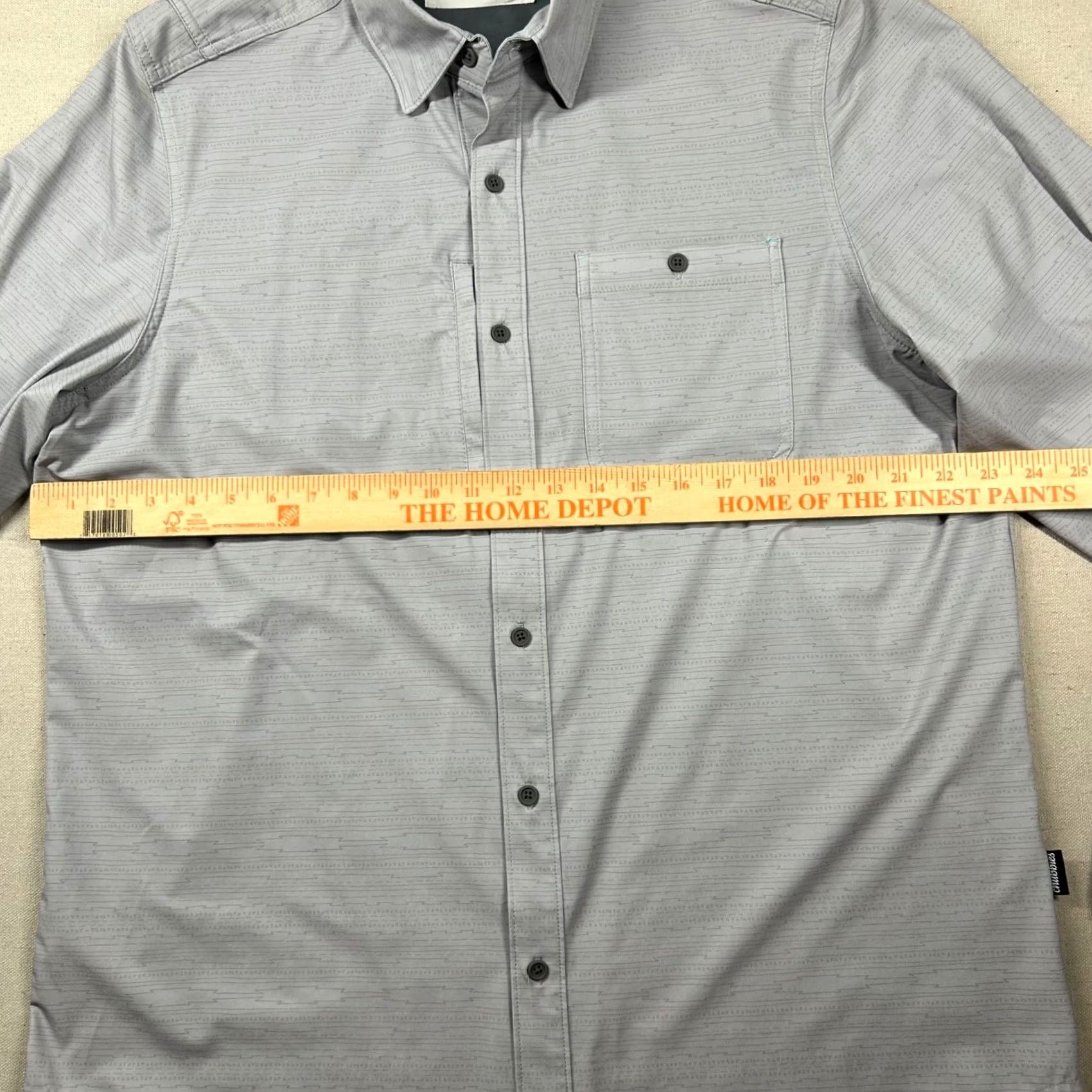 Chubbies Chubbies Shirt Mens L Performance Fishing Vented Pockets Button Geometric UPF Shirt Size US L / EU 52-54 / 3 - 5 Thumbnail