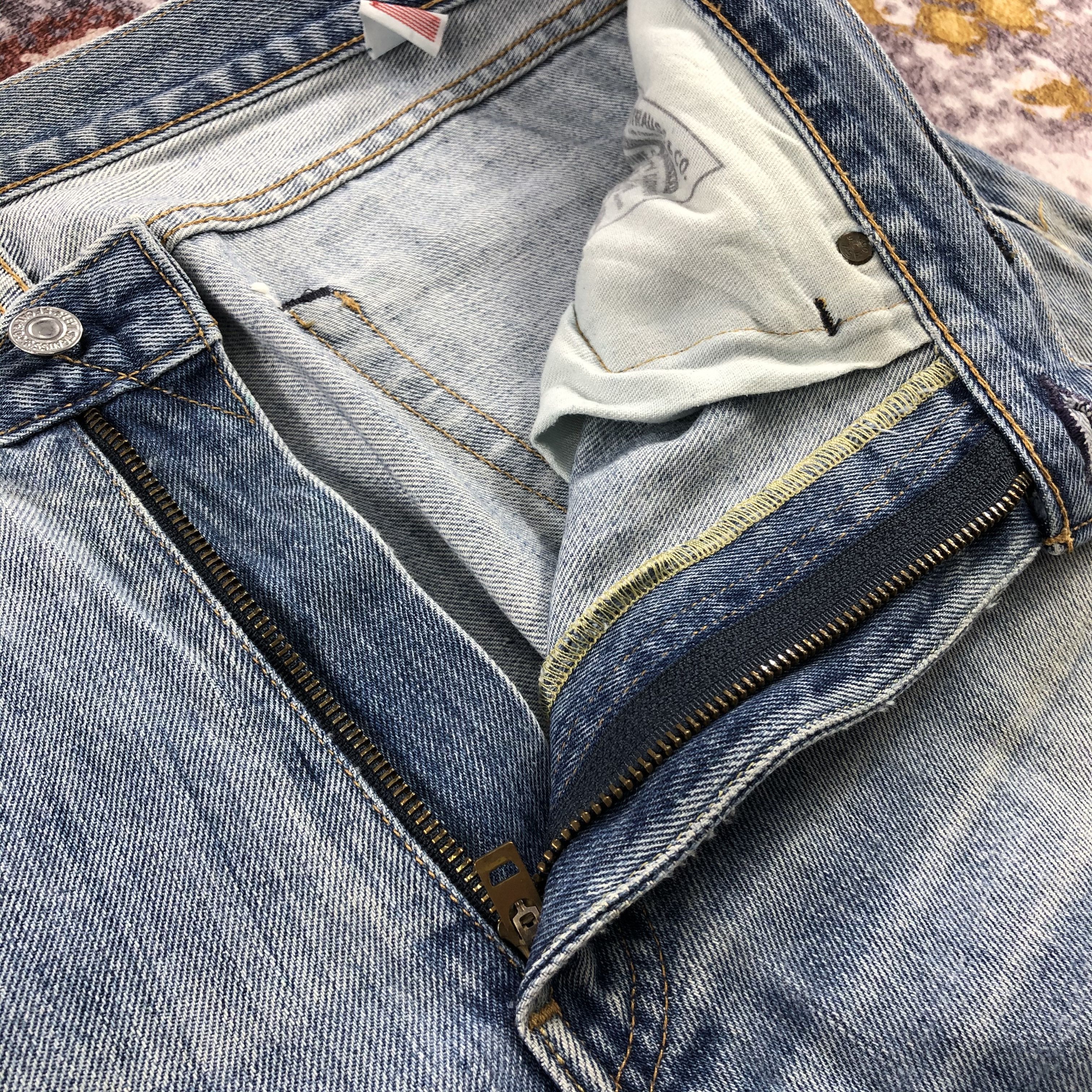 Levi's × Vintage Vintage Blue Wash Levis 505 Jeans-JM2303 Size US 39 - 14 Thumbnail