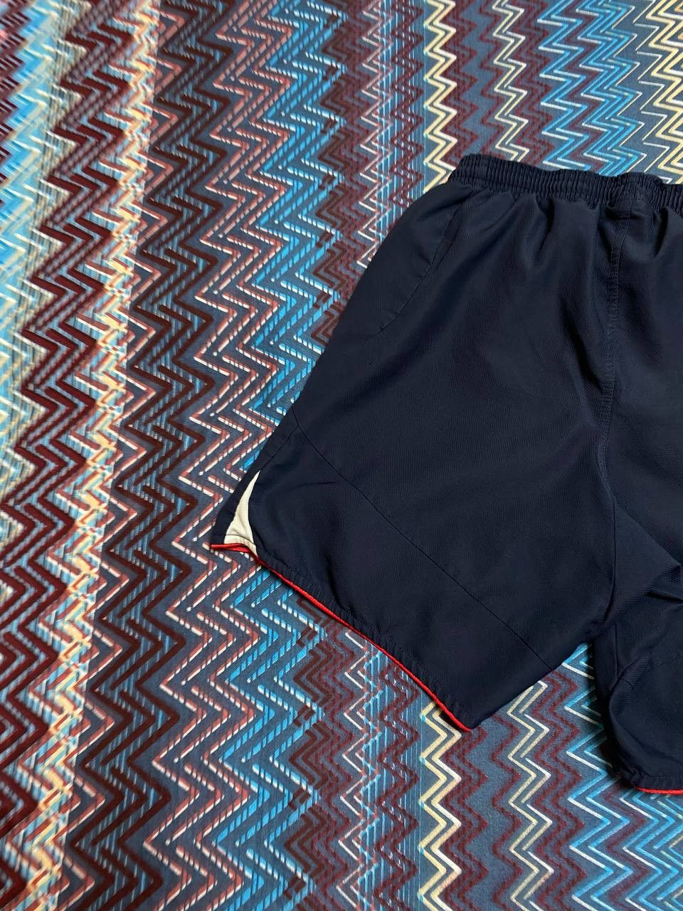 Umbro Umbro England Vintage Shorts Size US 32 / EU 48 - 9 Thumbnail