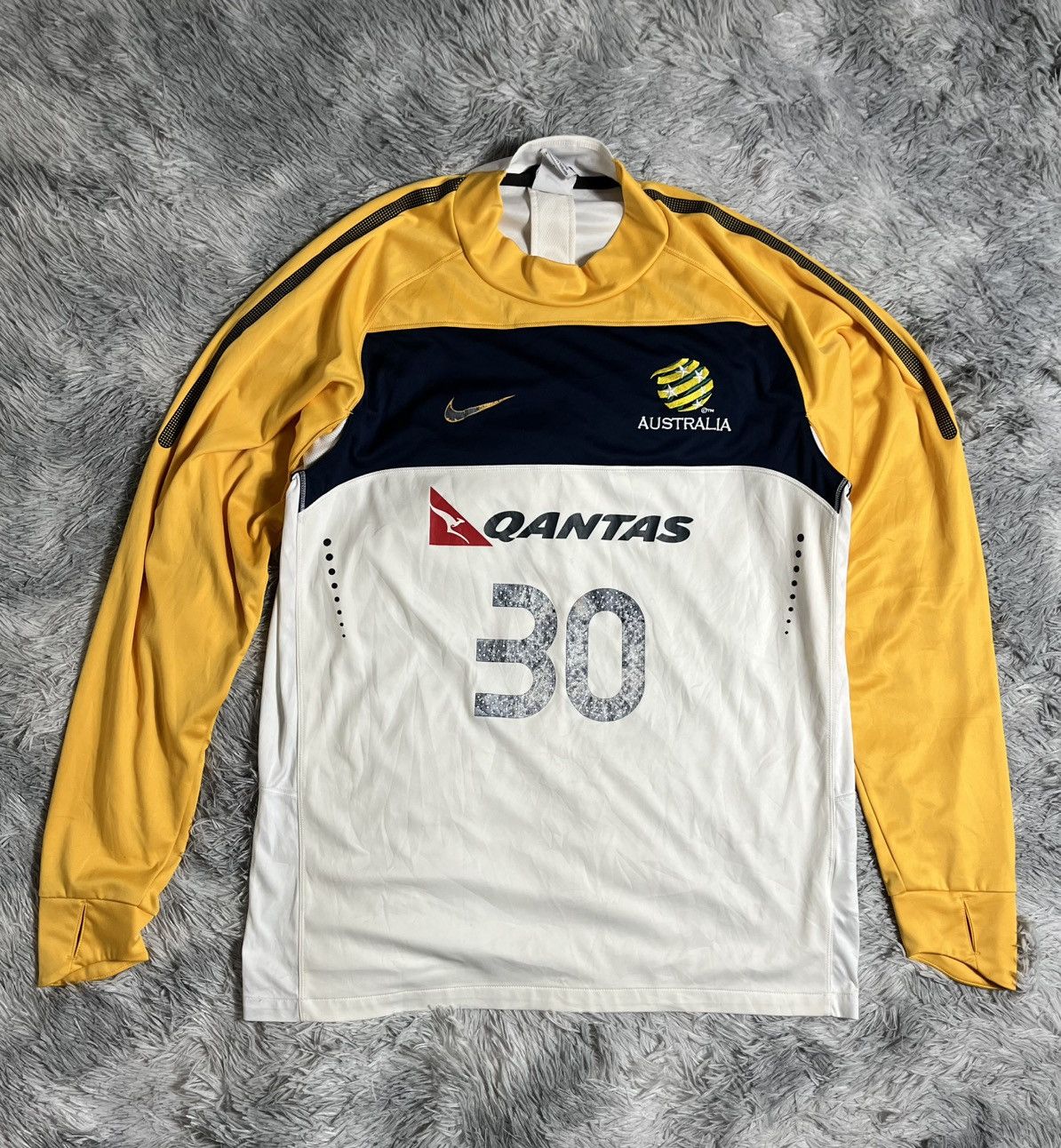 Nike 2010 Australia training kit jersey @ sweatshirt Size US M / EU 48-50 / 2 - 1 Thumbnail