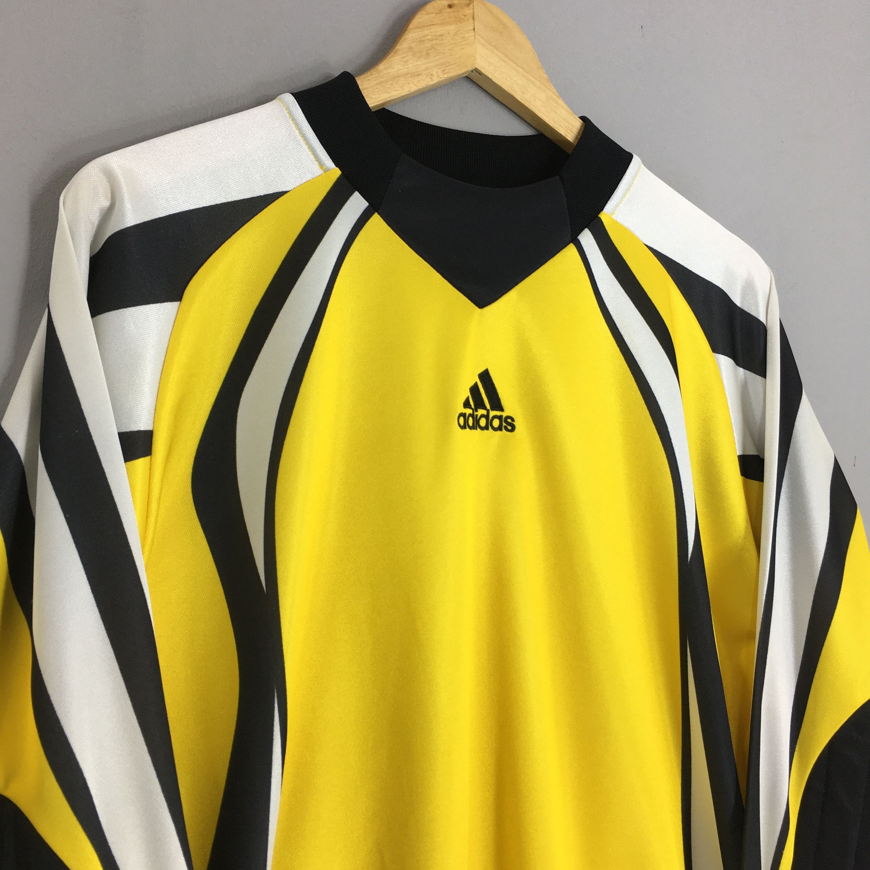 Adidas Vintage Adidas Equipment Goalkeeper Jersey Medium Size US M / EU 48-50 / 2 - 3 Thumbnail