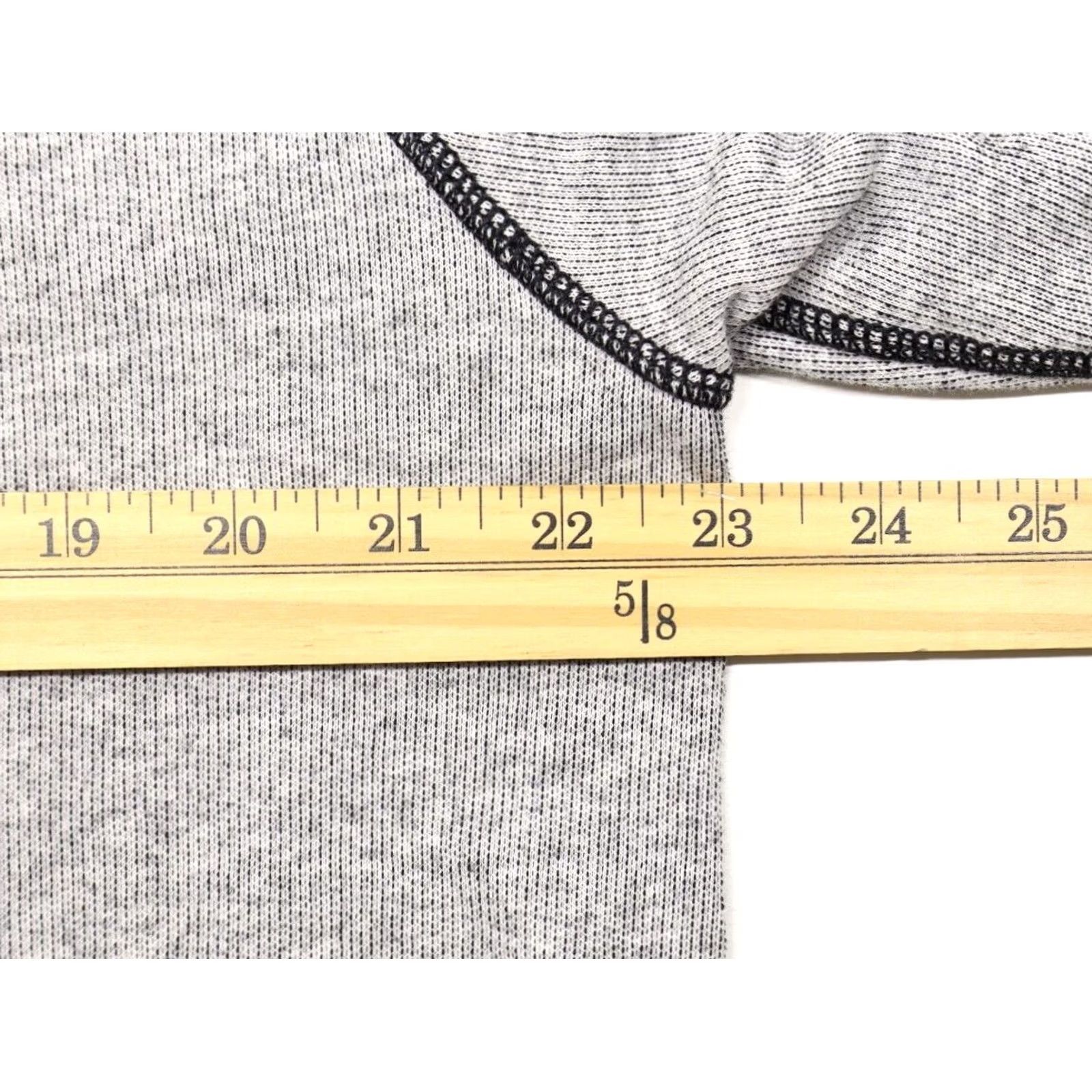 Tommy Bahama Tommy Bahama Baseball Shirt San Francisco Long Sleeve L Mens Gray 100% Cotton Jersey Crew Neck Ribbed Easy Care Size US L / EU 52-54 / 3 - 4 Thumbnail