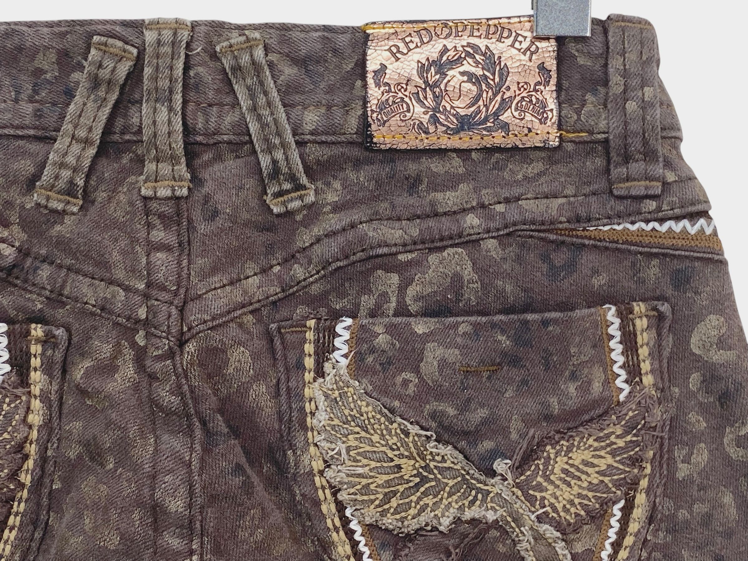 Japanese Brand × Rockstar Games Red Pepper Pants Leopard Print Pants Size 27" / US 4 / IT 40 - 7 Thumbnail