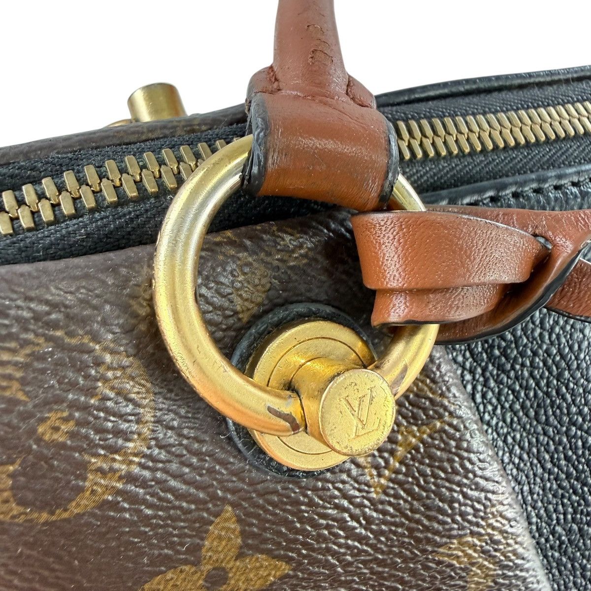 Louis Vuitton Louis Vuitton Monogram V Tote MM Shoulder Bag Size ONE SIZE - 13 Thumbnail