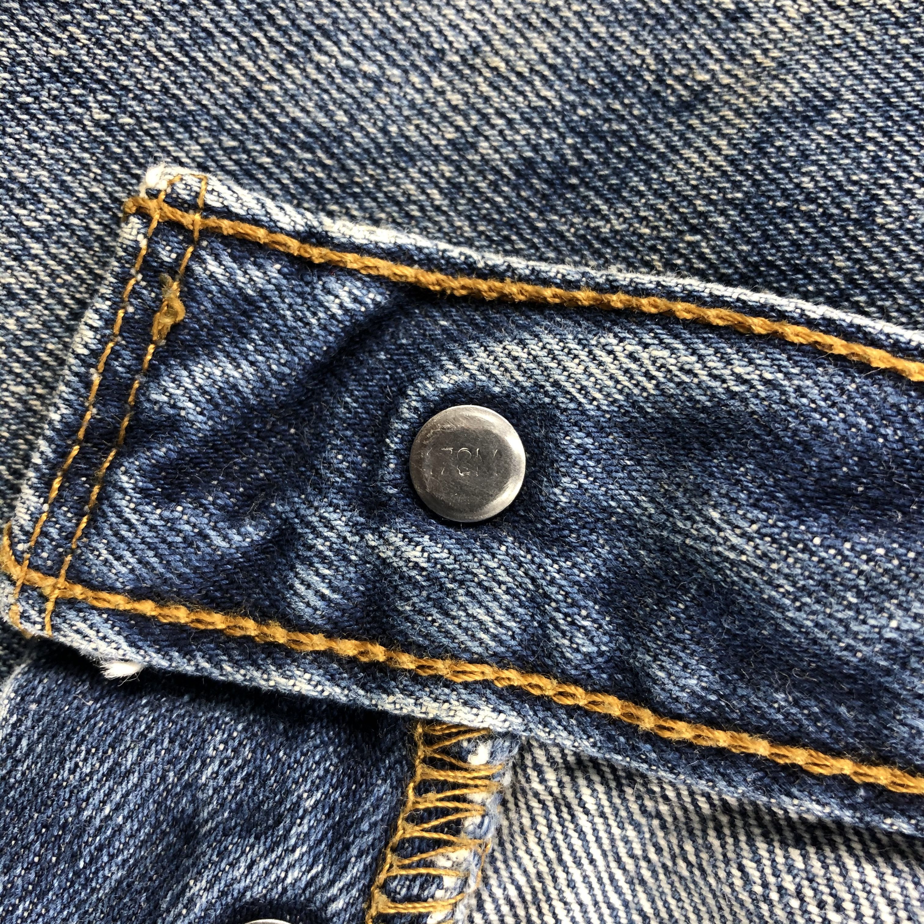 Levi's Vintage Levis 501 Jeans-JM1001 Size US 37 - 9 Thumbnail