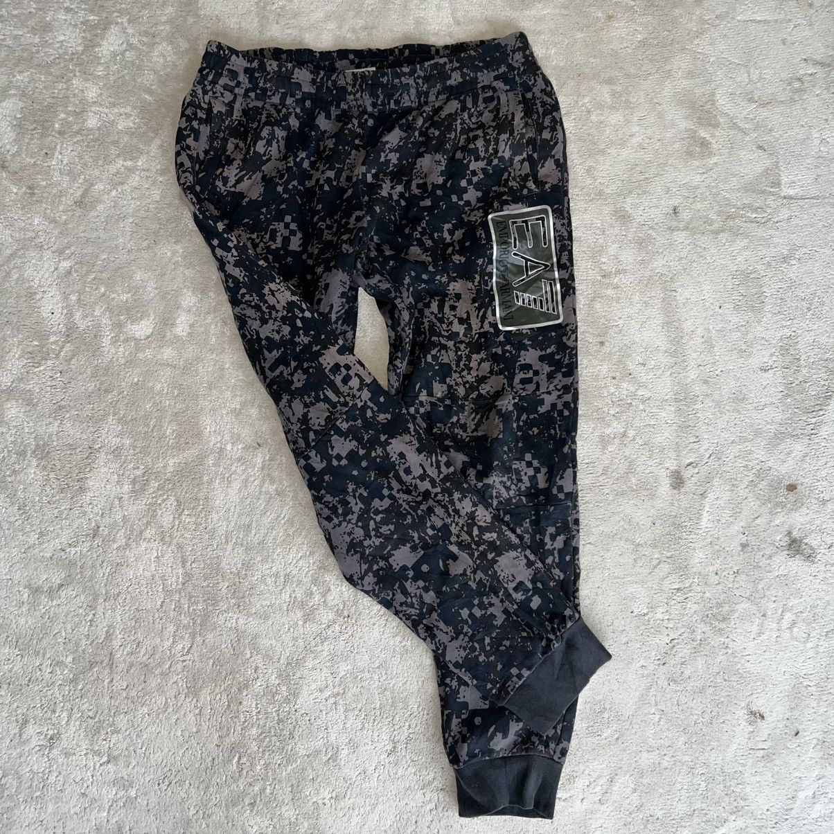 Emporio Armani Emporio armani jogger pants camo Size US 32 / EU 48 - 3 Thumbnail