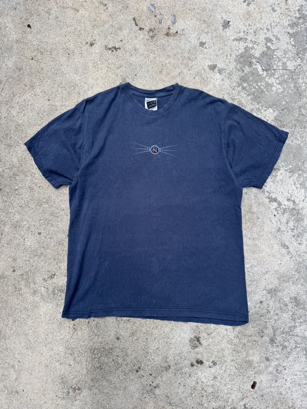 Nike Vintage Nike Town 90's T-shirt Size US L / EU 52-54 / 3 - 2 Thumbnail