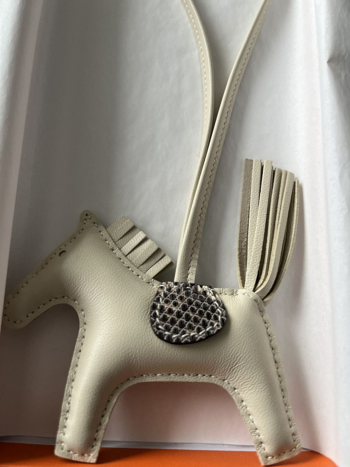 Hermes Super Rare Hermes Ombré Lizard PM Rodeo Charm Brand New Size ONE SIZE - 6 Thumbnail