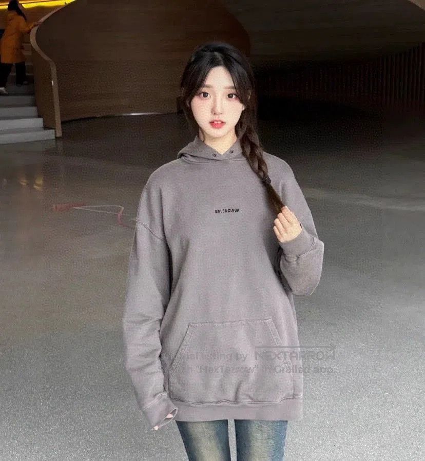Balenciaga balenciaga gray logo hoodie sweatshirt for women. Size US S / EU 44-46 / 1 - 7 Thumbnail