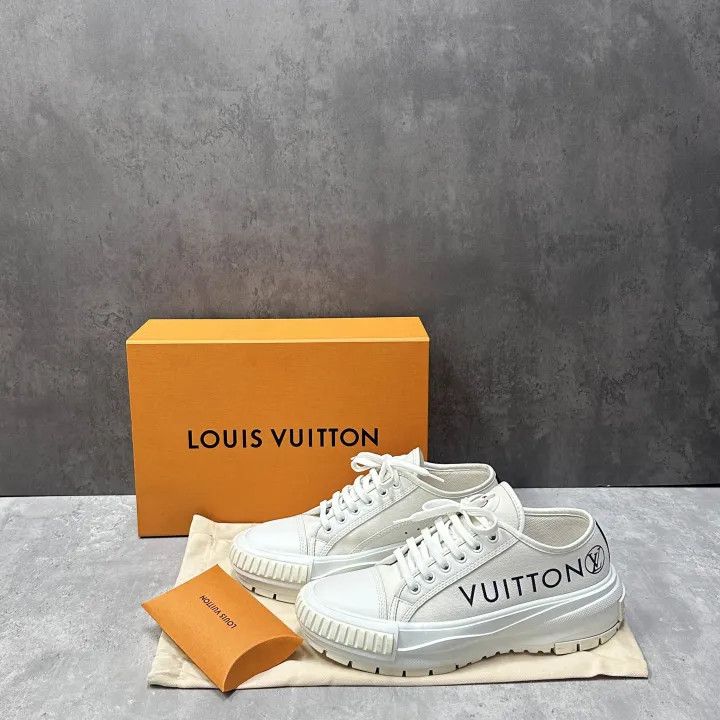 Louis Vuitton Louis Vuitton Squad Casual Sneakers for Women 0079 Size US 7 / IT 37 - 1 Thumbnail