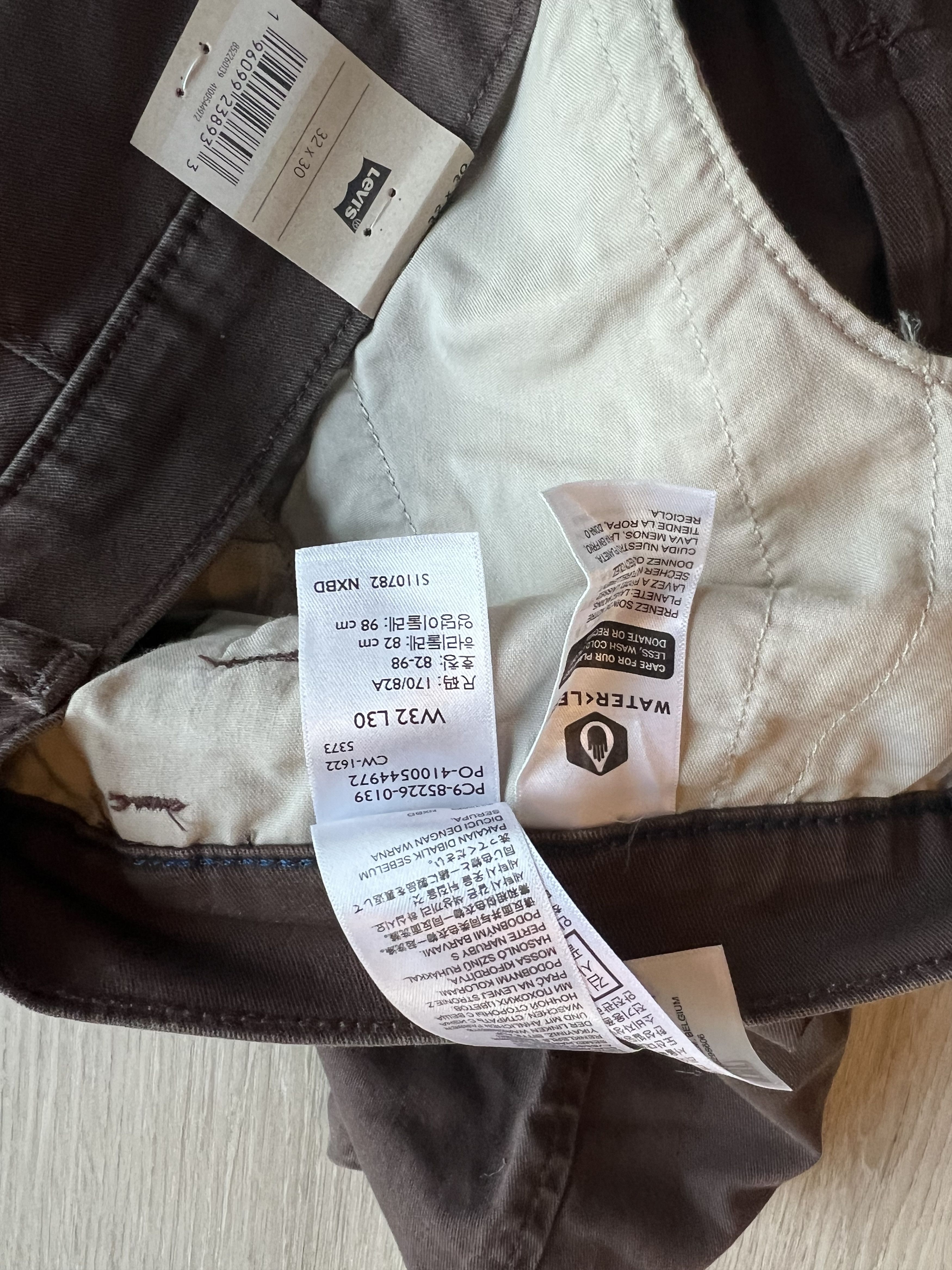 Levi's Standard fit Tapered Chino Pants / Chocolate Brown Work Wear Size US 32 / EU 48 - 5 Thumbnail