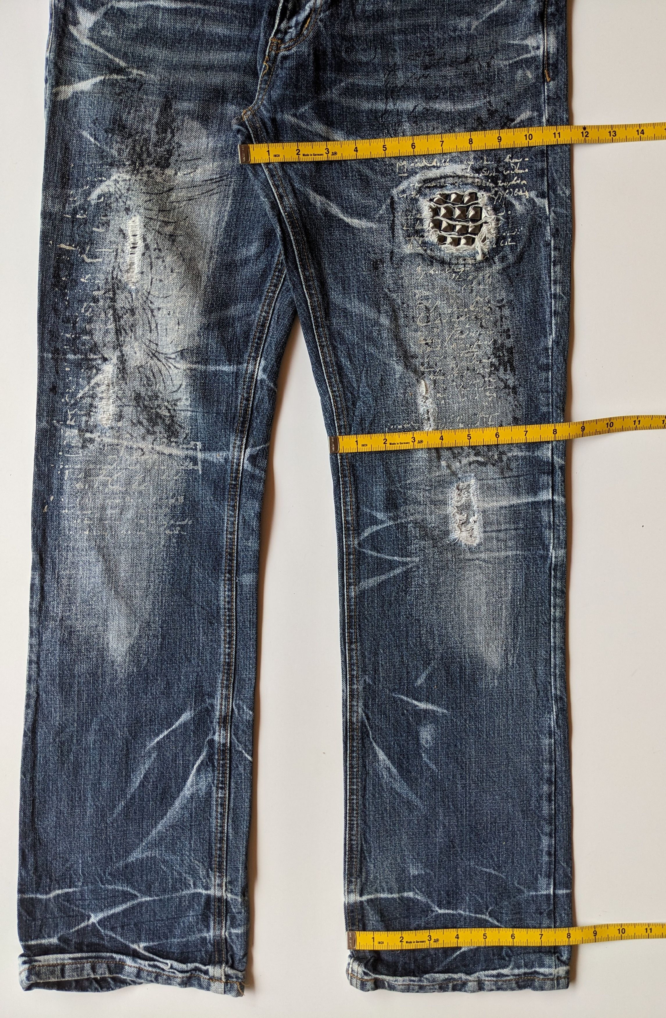 In The Attic In The Attic studded printed faded jeans Size US 33 - 13 Thumbnail