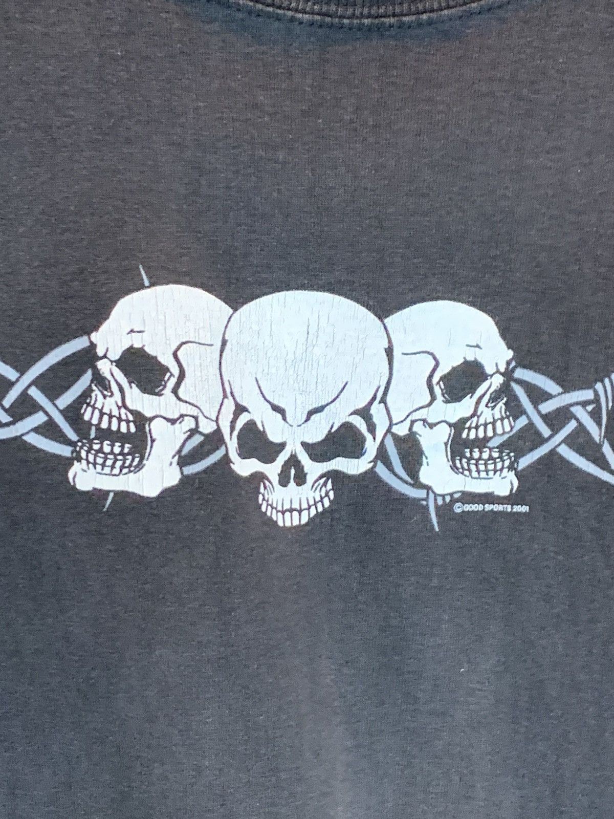 Vintage RARE* Vintage Skulls & Barbed Wire Art Sleeve Print LS Shirt Size US L / EU 52-54 / 3 - 6 Thumbnail