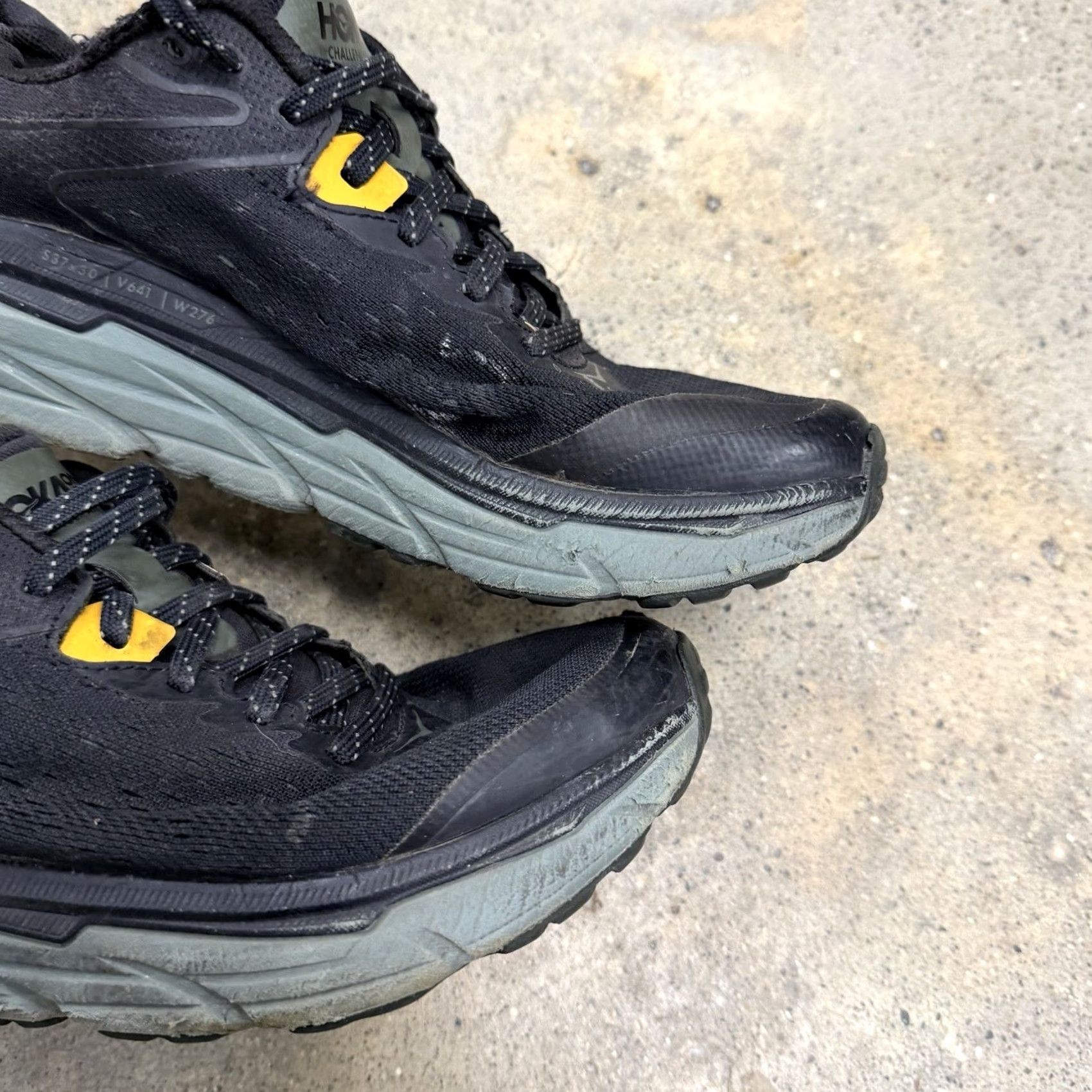 Vintage Hoka One One Challenger ATR 6 Mens 7D Trail Running Sneakers Dark Blue Black Thyme D Low Top Size US 7 / EU 40 - 2 Thumbnail