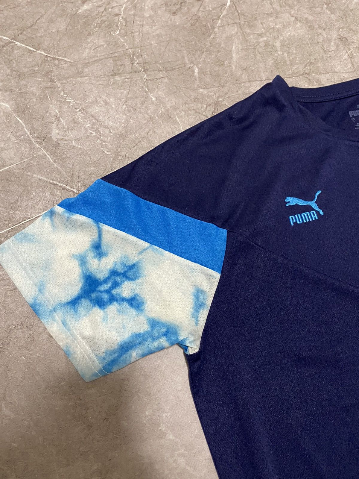 Puma Puma Olympique Marseille 2021 Training Soccer Jersey Y2K Size US L / EU 52-54 / 3 - 6 Thumbnail