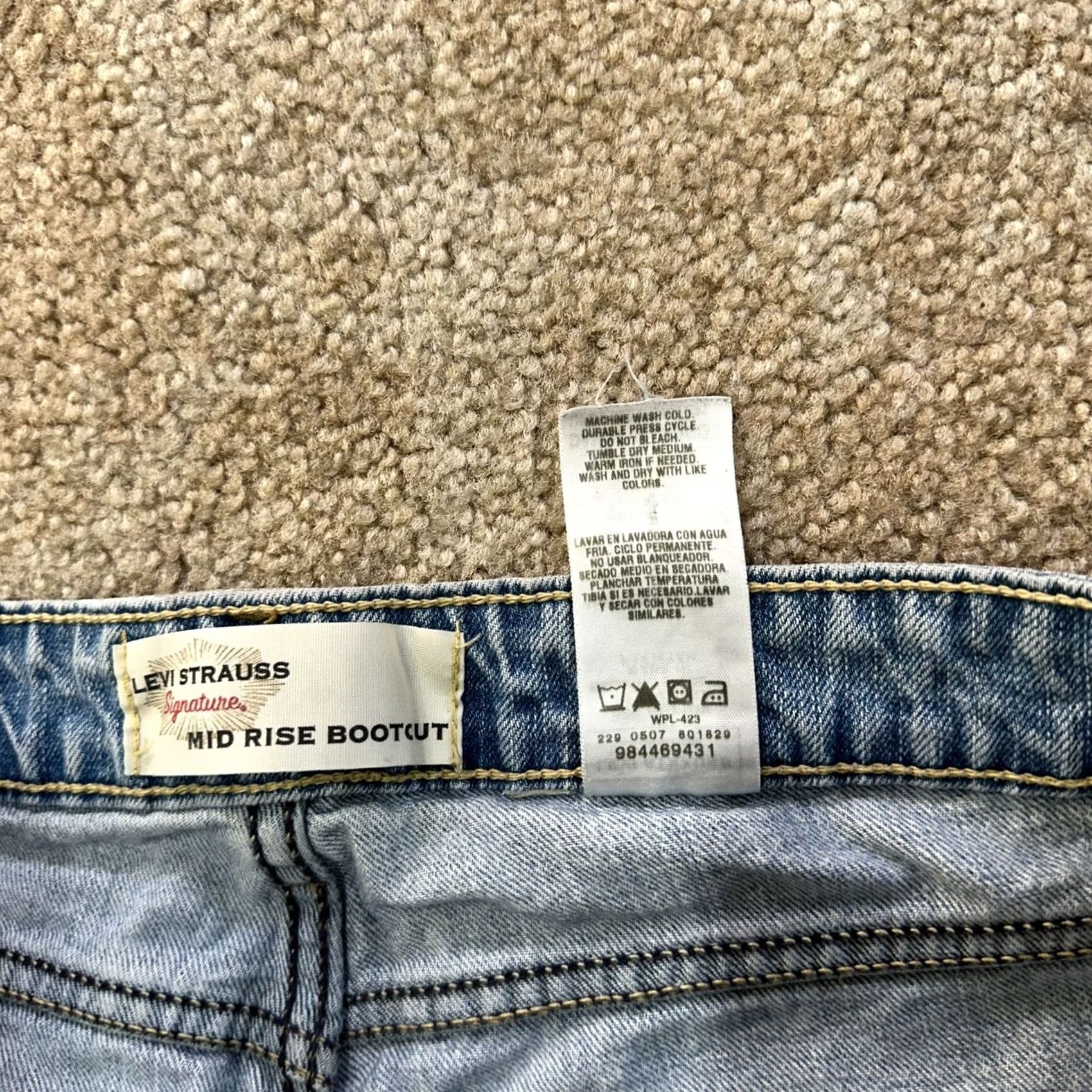 Levi's Levi's Signature Jeans Women's 12L Blue Mid Bootcut Stretch Denim 34" Inseam 5-Pocket Classic Fit Size 34" / US 12 / IT 48 - 4 Thumbnail