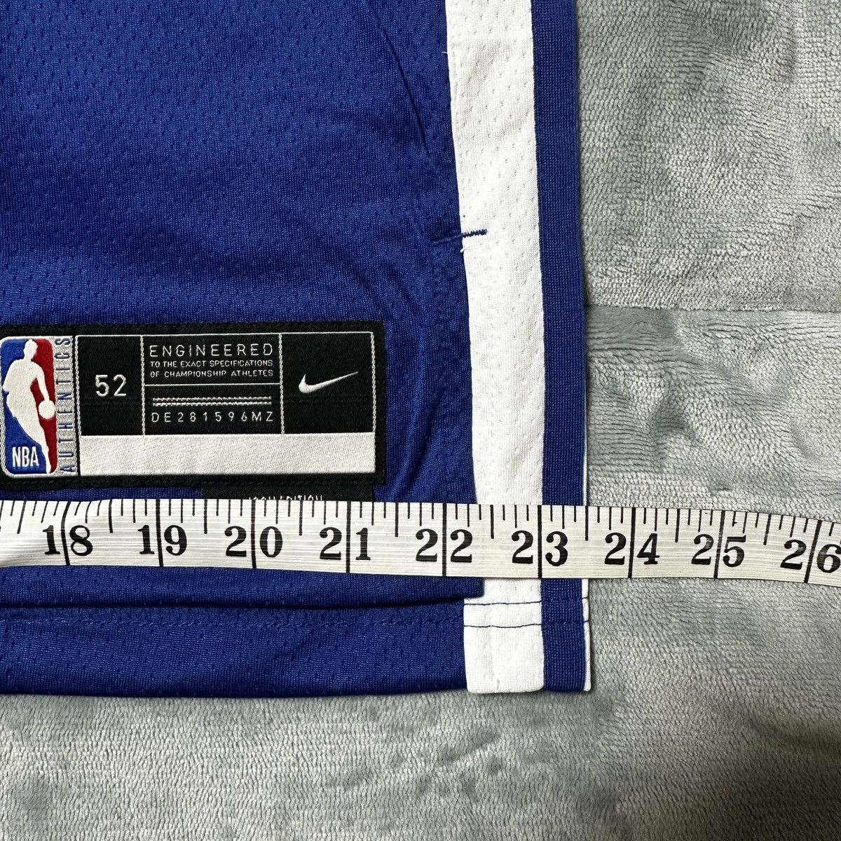 NBA × Nike New Authentic Golden State Warriors Steph Curry Jersey 52 Size US XL / EU 56 / 4 - 6 Thumbnail