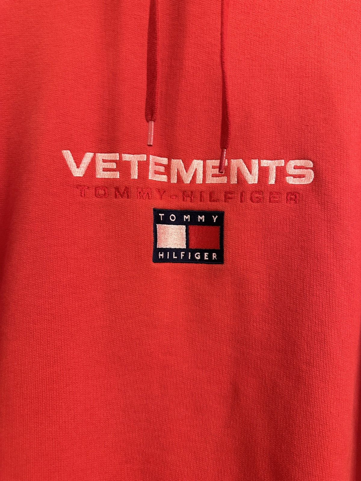 Tommy Hilfiger × Vetements Vetements x Tommy Hilfiger Layered Hoodie Size US S / EU 44-46 / 1 - 4 Thumbnail