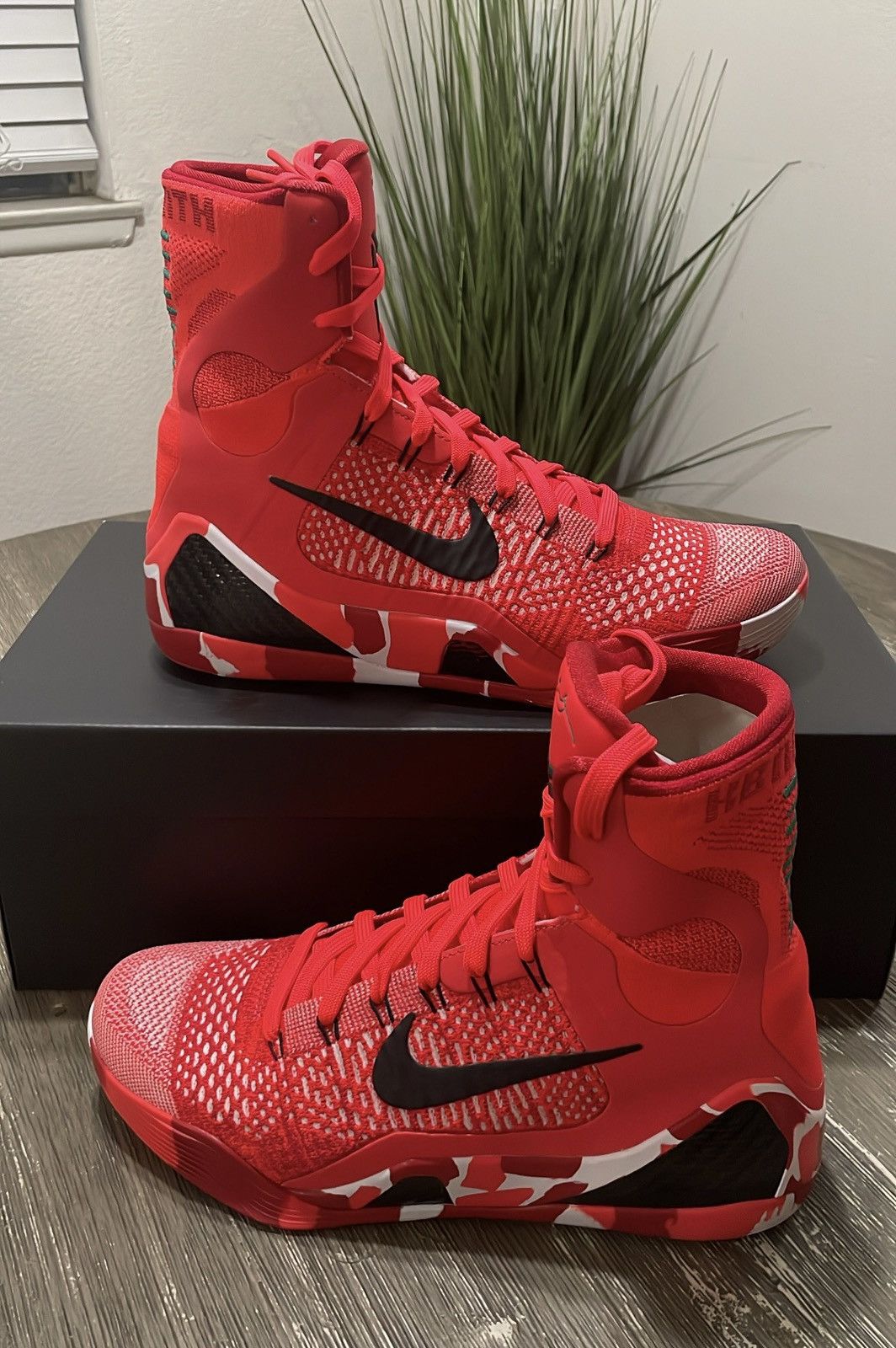 Nike Size 10 - NEW Kobe 9 Elite Protro Christmas 2024 SHIPS TODAY Size US 10 / EU 43 - 1 Thumbnail