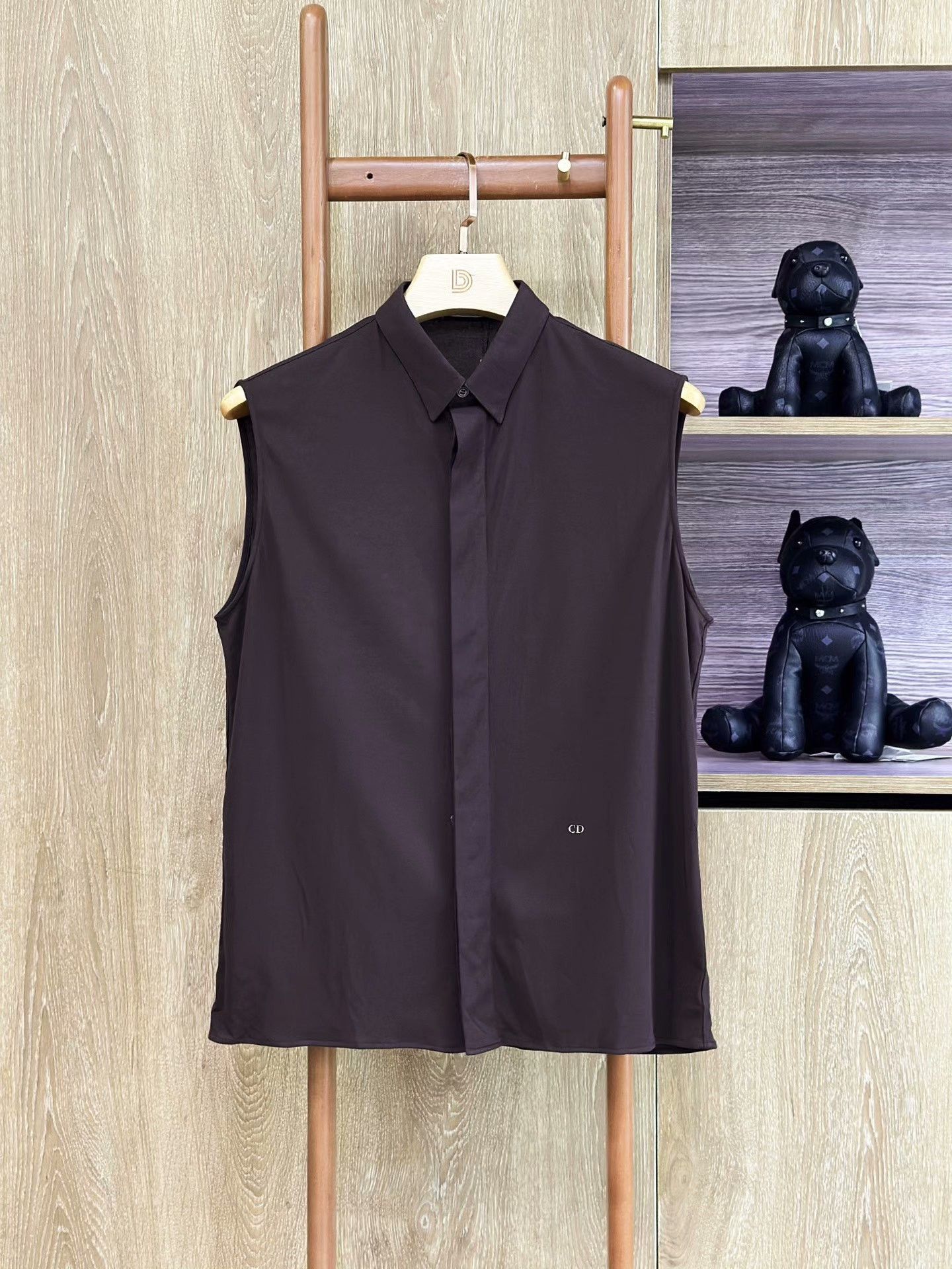 Dior Dior Burgundy Sleeveless Lapel Shirt Size US XS / EU 42 / 0 - 1 Thumbnail