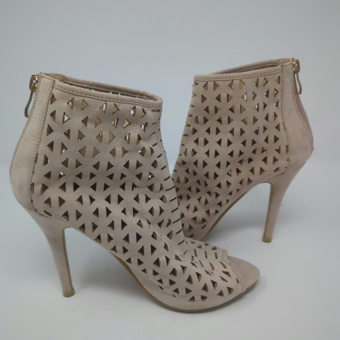 Other Yoki Faux Suede Perforated Heels Beige Booties Womens Size 9 Size US 9 / IT 39 - 6 Thumbnail