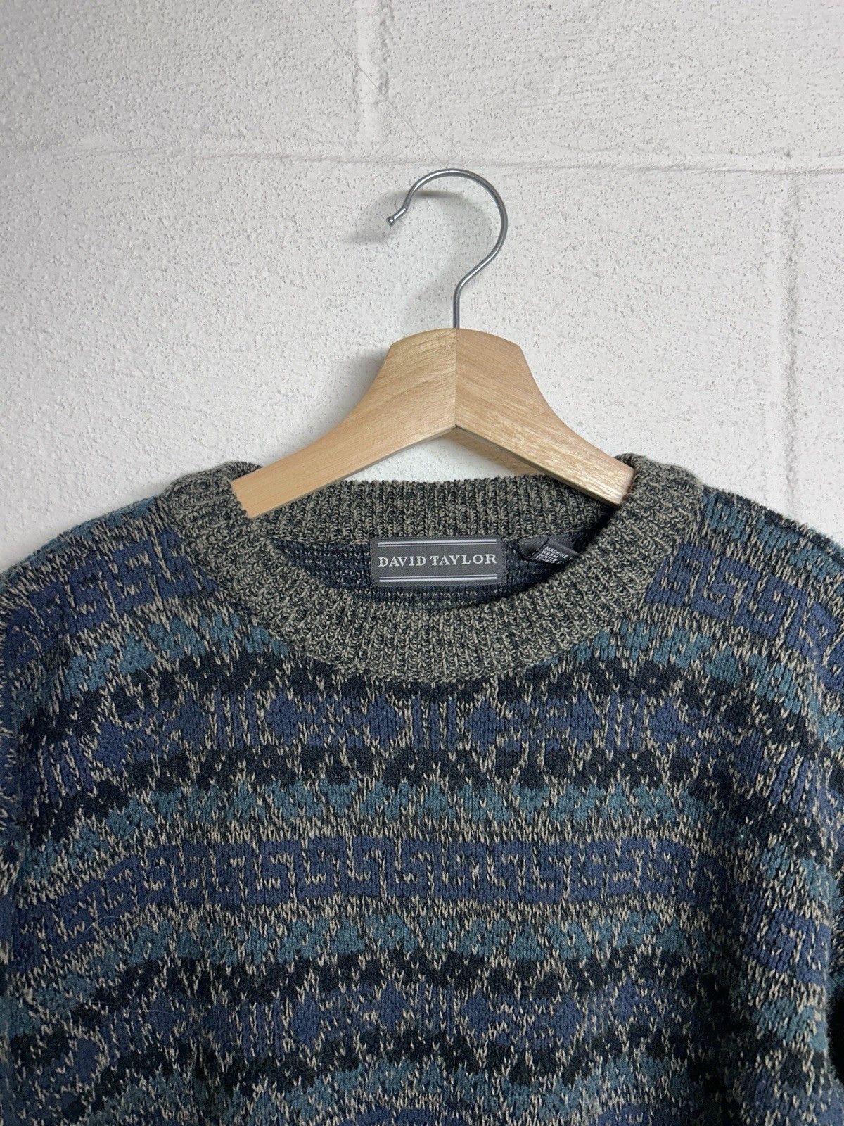 David Taylor Vintage 90’s David Taylor Retro Pattered Sweater Size Small Size US S / EU 44-46 / 1 - 2 Thumbnail