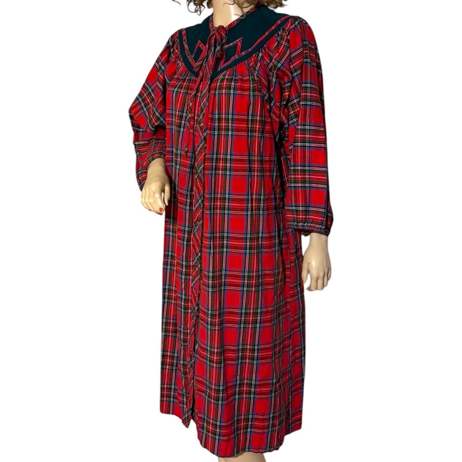 Designer Vintage Models Coat Snap Up Red Flannel House Dress Robe XL Size ONE SIZE - 3 Thumbnail