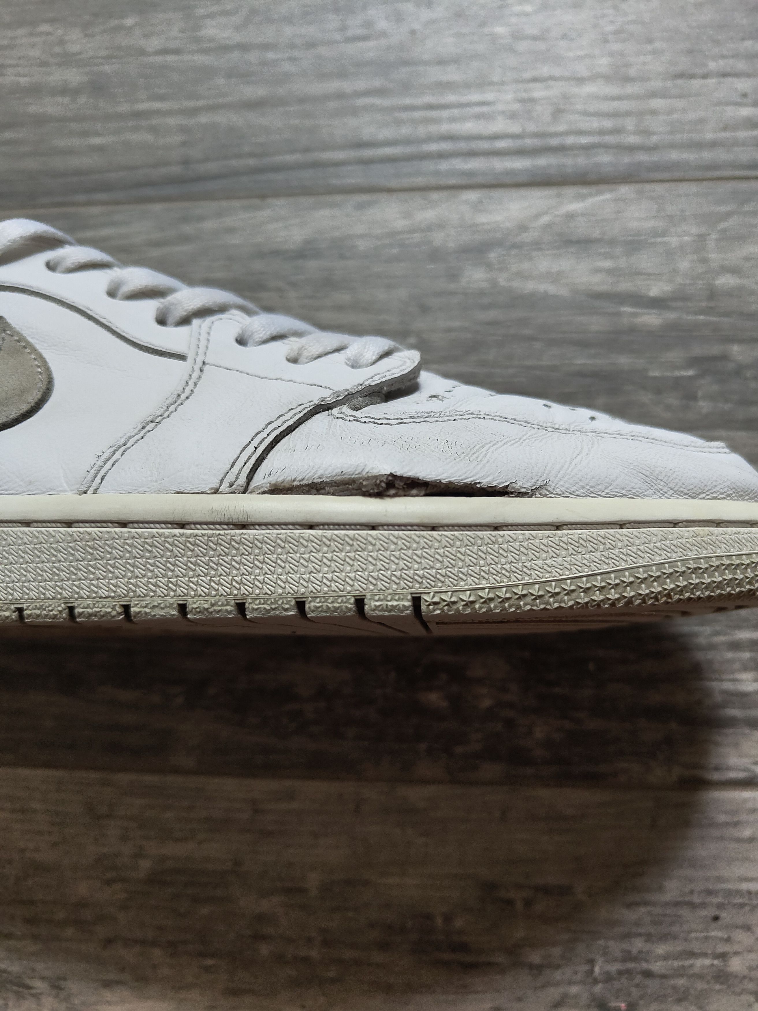 Jordan Brand Jordan 1 Low Neutral Grey OG 2021 Size US 12 / EU 45 - 10 Thumbnail