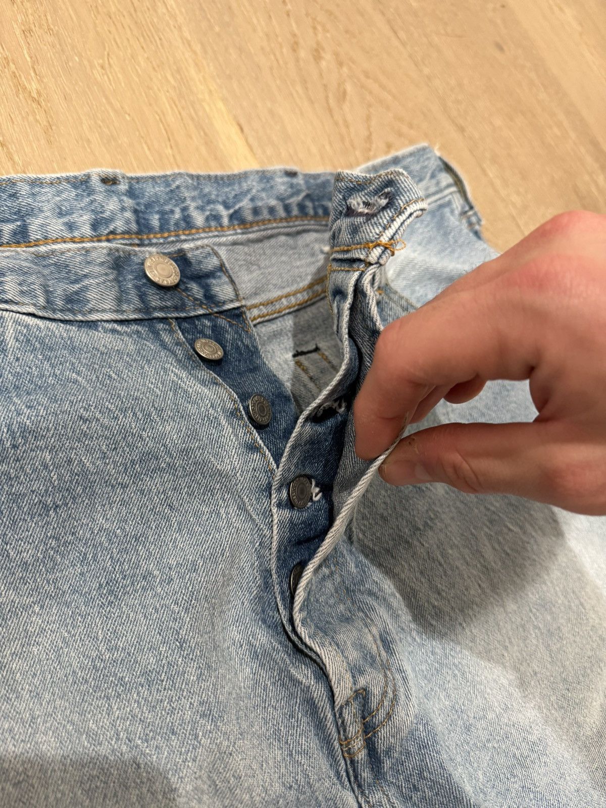 Levi's Levi’s 501 Original Jeans — Light Wash — 38x30 — Gently Used Size US 38 / EU 54 - 2 Thumbnail