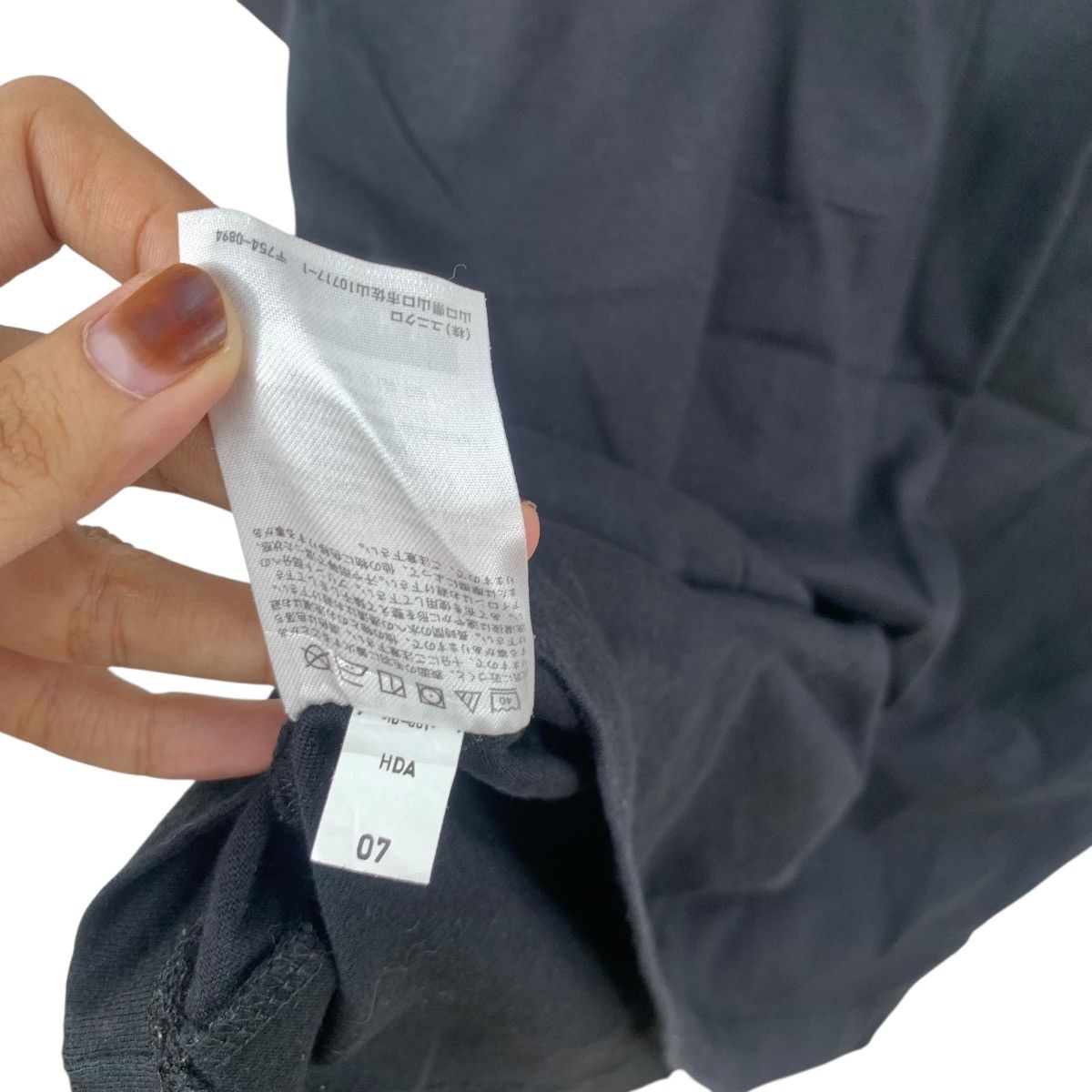 Uniqlo UNIQLO x LOUVRE Leonardo Da Vicci La Belle Ferronniere Tee Size XL / US 12-14 / IT 48-50 - 9 Thumbnail
