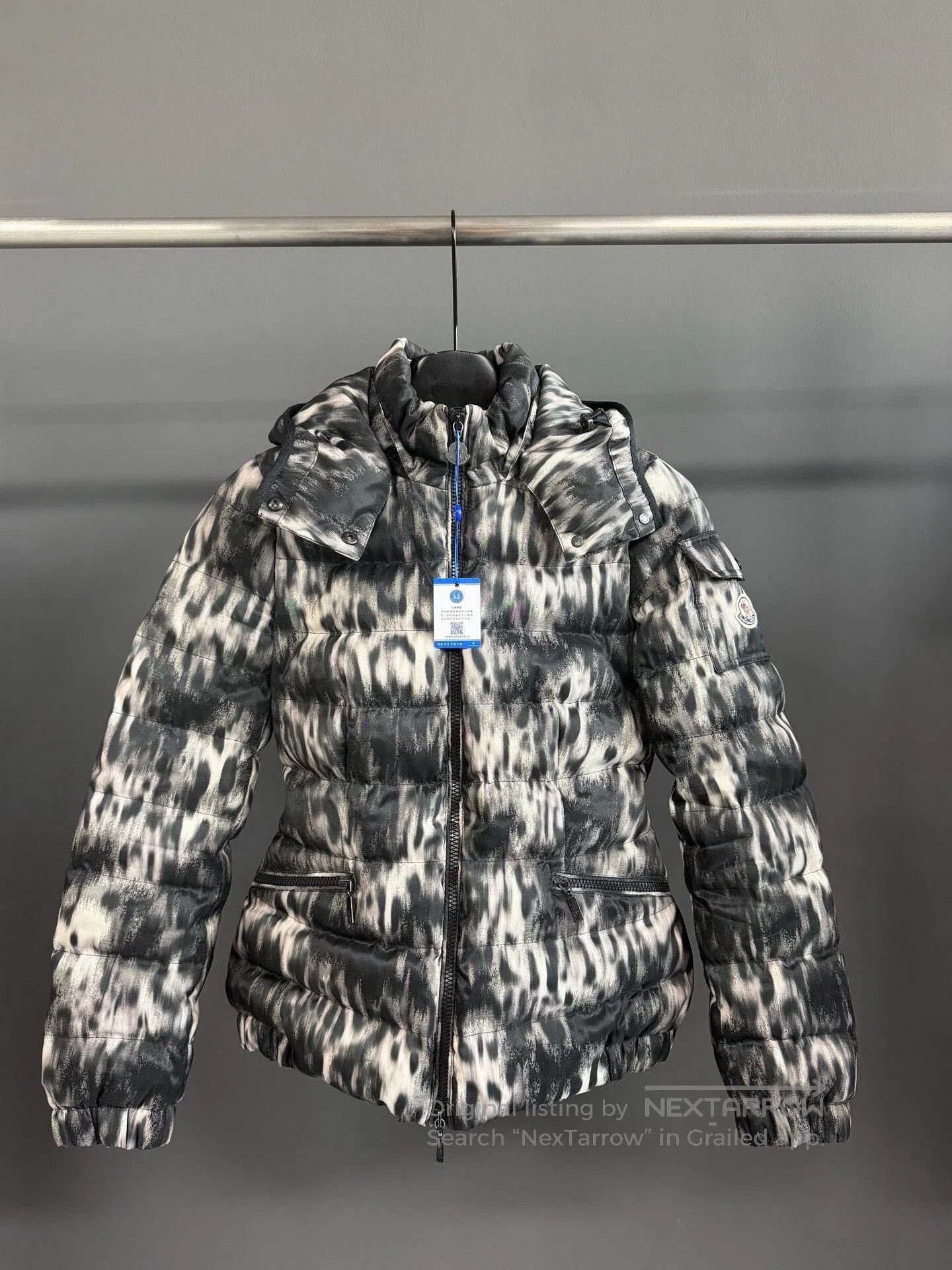 Moncler Moncler Women's Black White Tie. Size S / US 4 / IT 40 - 1 Thumbnail