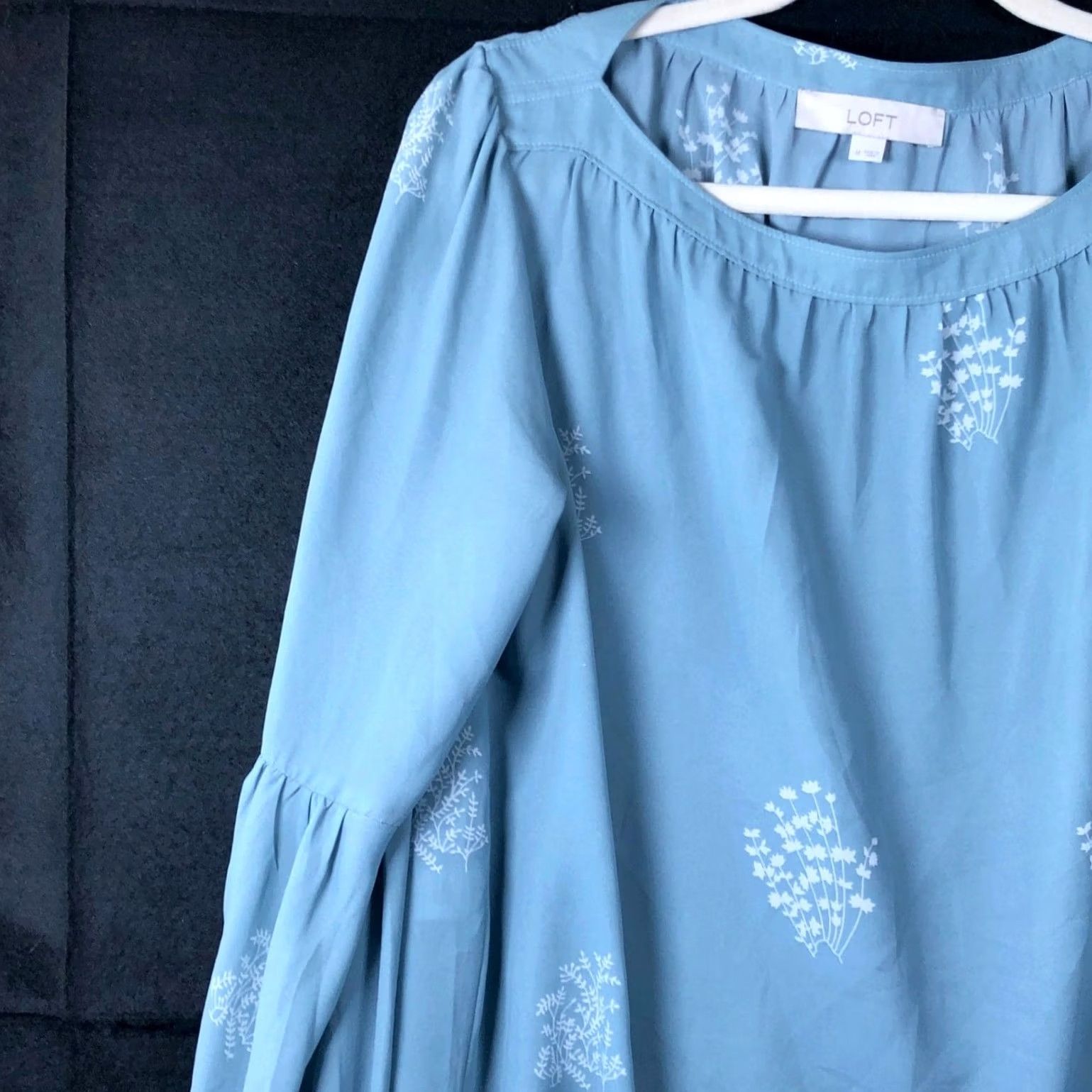 Loft LOFT Blouse Floral Boat Neck Long Balloon Sleeves M Women’s Blue White Size M / US 6-8 / IT 42-44 - 4 Thumbnail