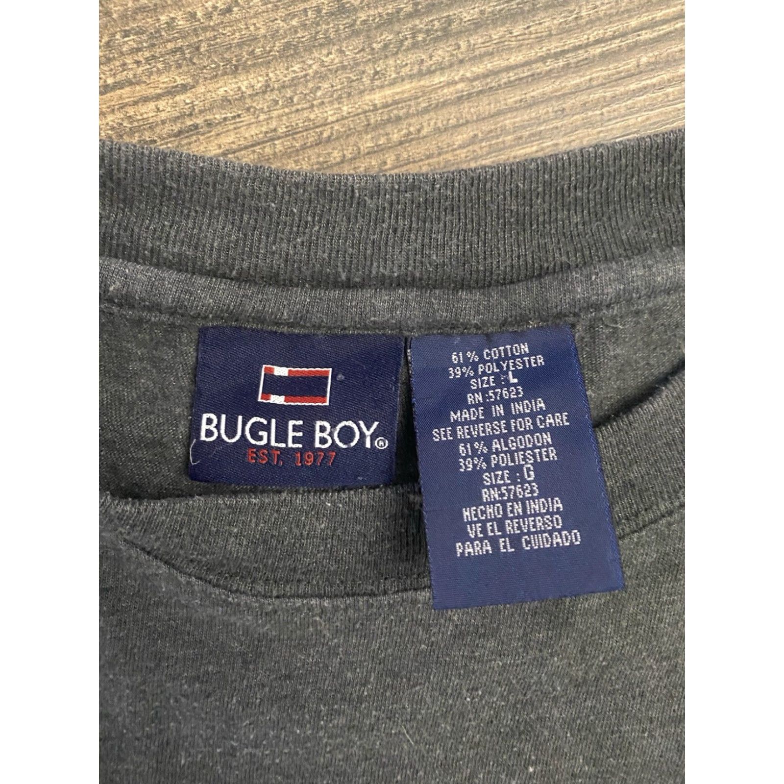 Bugle Boy VINTAGE Bugle Boy Graphic Print T-Shirt Skulls Stripe Sleeve Men’s Large Gray Cotton Crew Neck Short Sleeve Mens Size US L / EU 52-54 / 3 - 5 Thumbnail