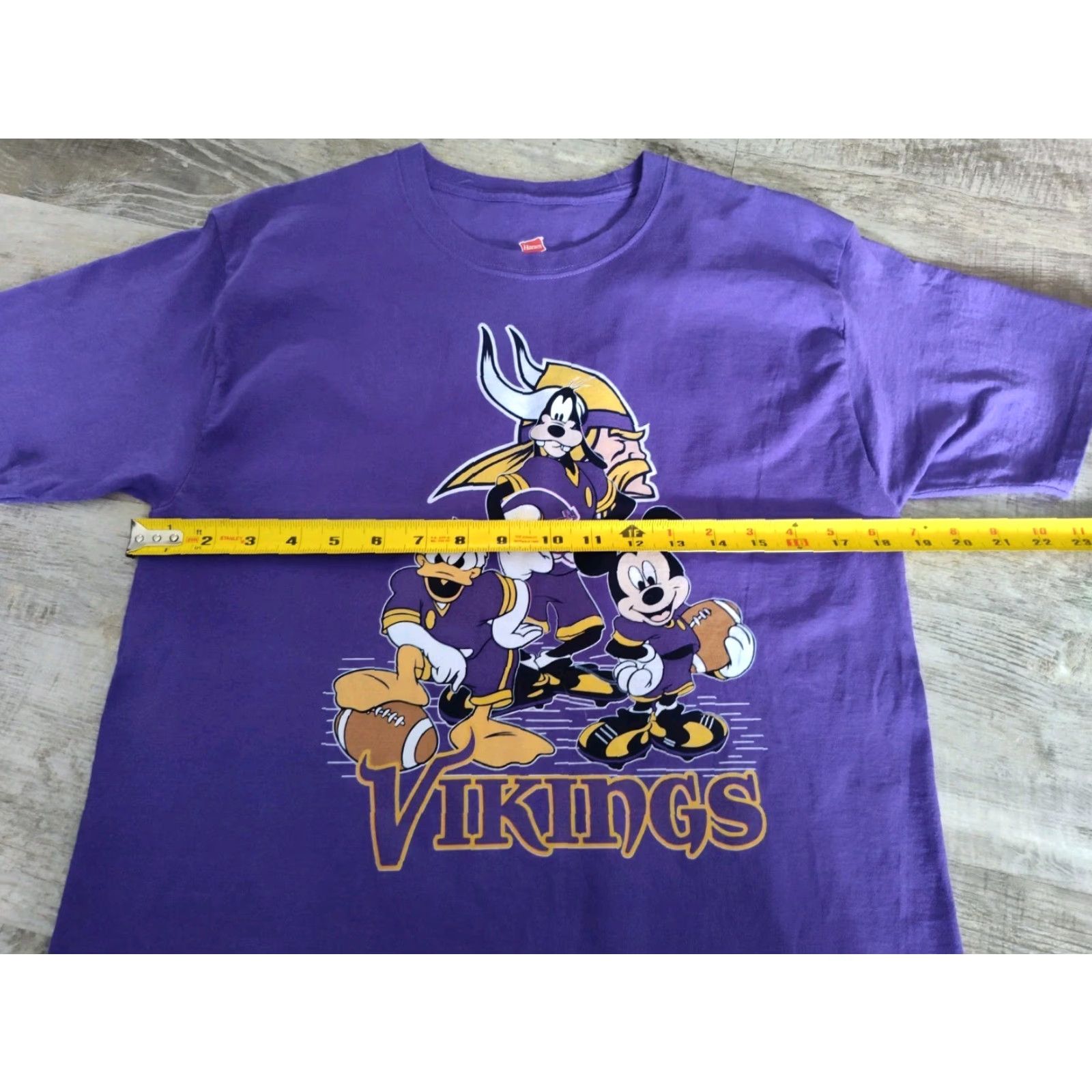 Hanes Hanes Minnesota Vikings Daddy Duck Pluto Mickey Mouse Tee Shirt M Adult Purple Cartoon NFL Size US M / EU 48-50 / 2 - 5 Thumbnail