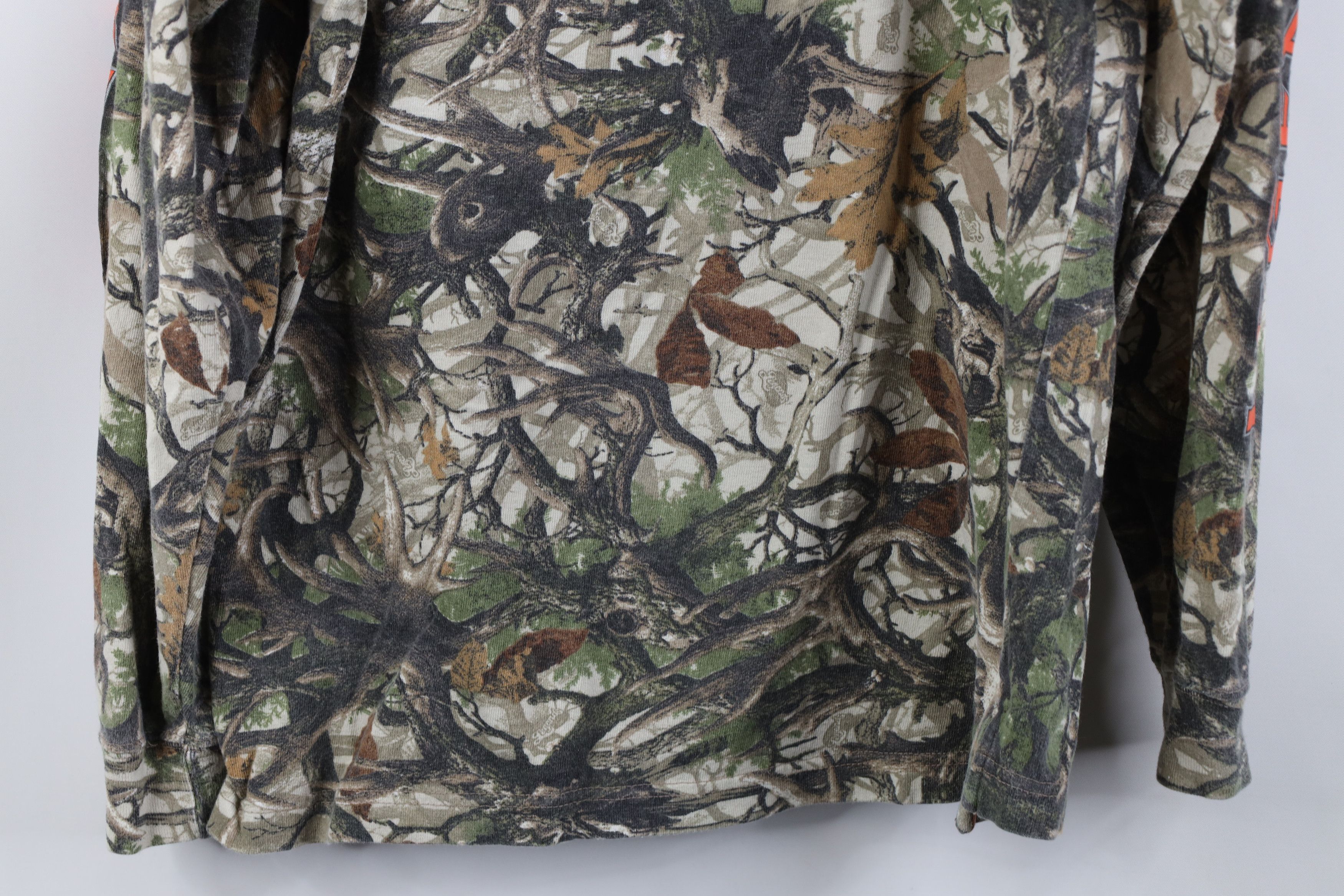 Vintage Vintage Y2K Streetwear Antler Camouflage Long Sleeve T-Shirt Size US S / EU 44-46 / 1 - 13 Thumbnail
