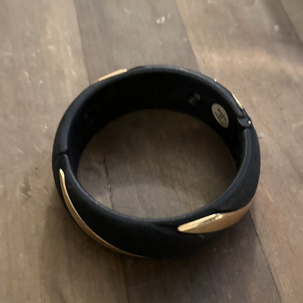 Vintage Vintage black & metallic gold lucite hinged bangle bracelet Size ONE SIZE - 6 Thumbnail