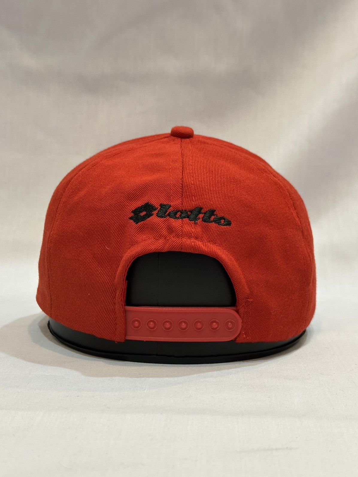 Vintage vintage Football cap featuring embroidered "Ac Milan." Size ONE SIZE - 4 Thumbnail