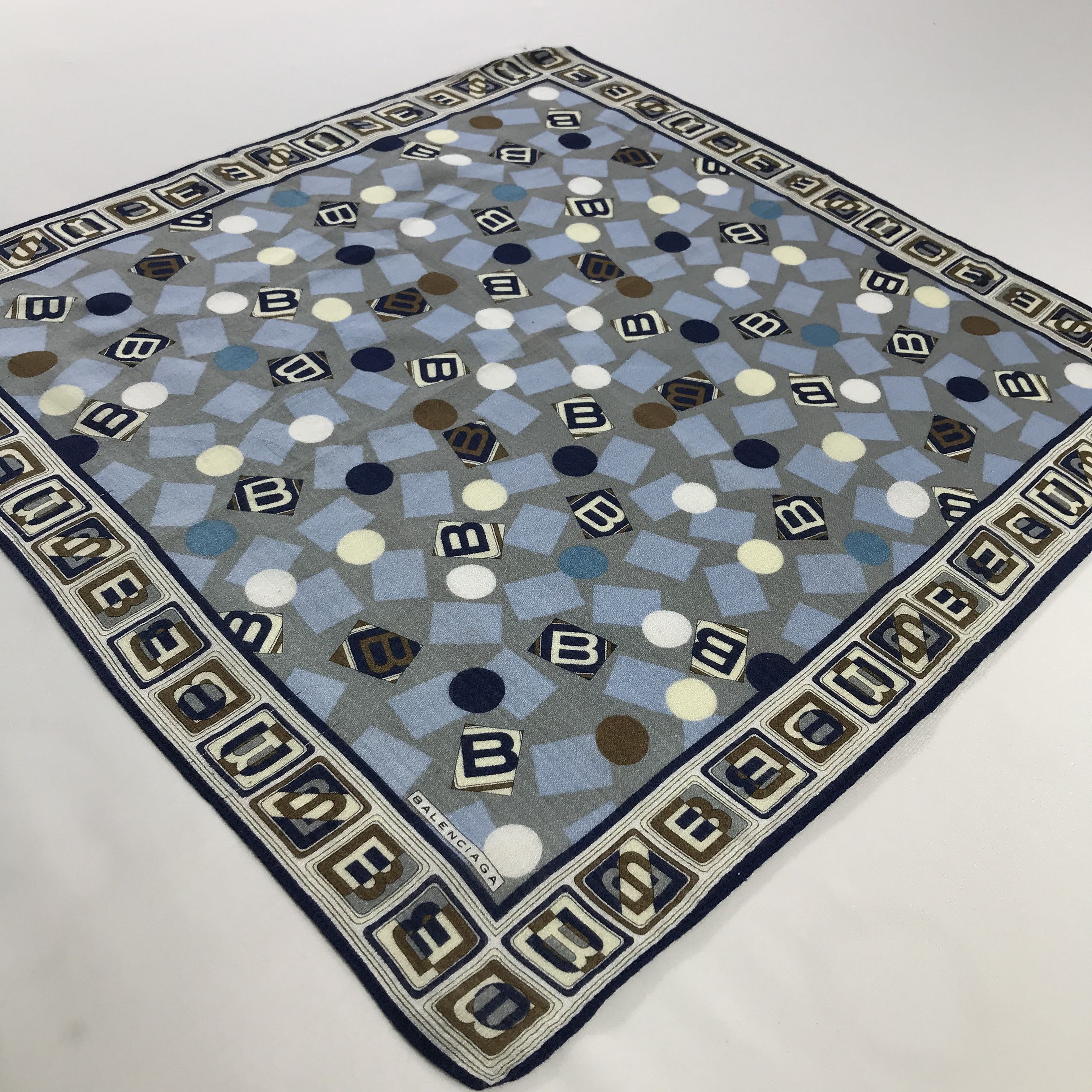 Vintage Vintage Balenciaga Bandana / Handkerchief /Neckerchief -S761 Size ONE SIZE - 2 Thumbnail