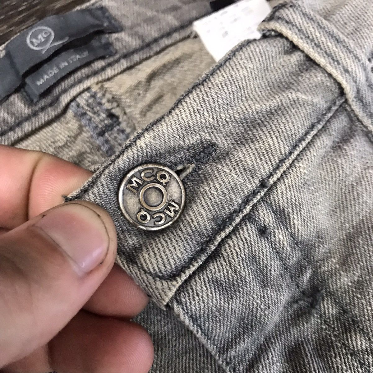Alexander McQueen Alexander McQueen women jeans size 27 Size 27" / US 4 / IT 40 - 8 Thumbnail