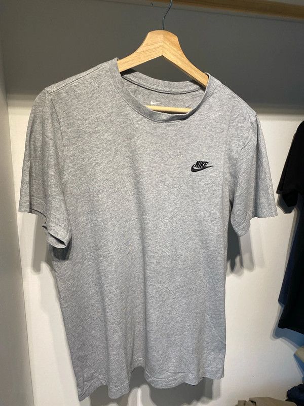 Nike Nike T-Shirt – Clean, Comfy, and Timeless Size US M / EU 48-50 / 2 - 1 Thumbnail